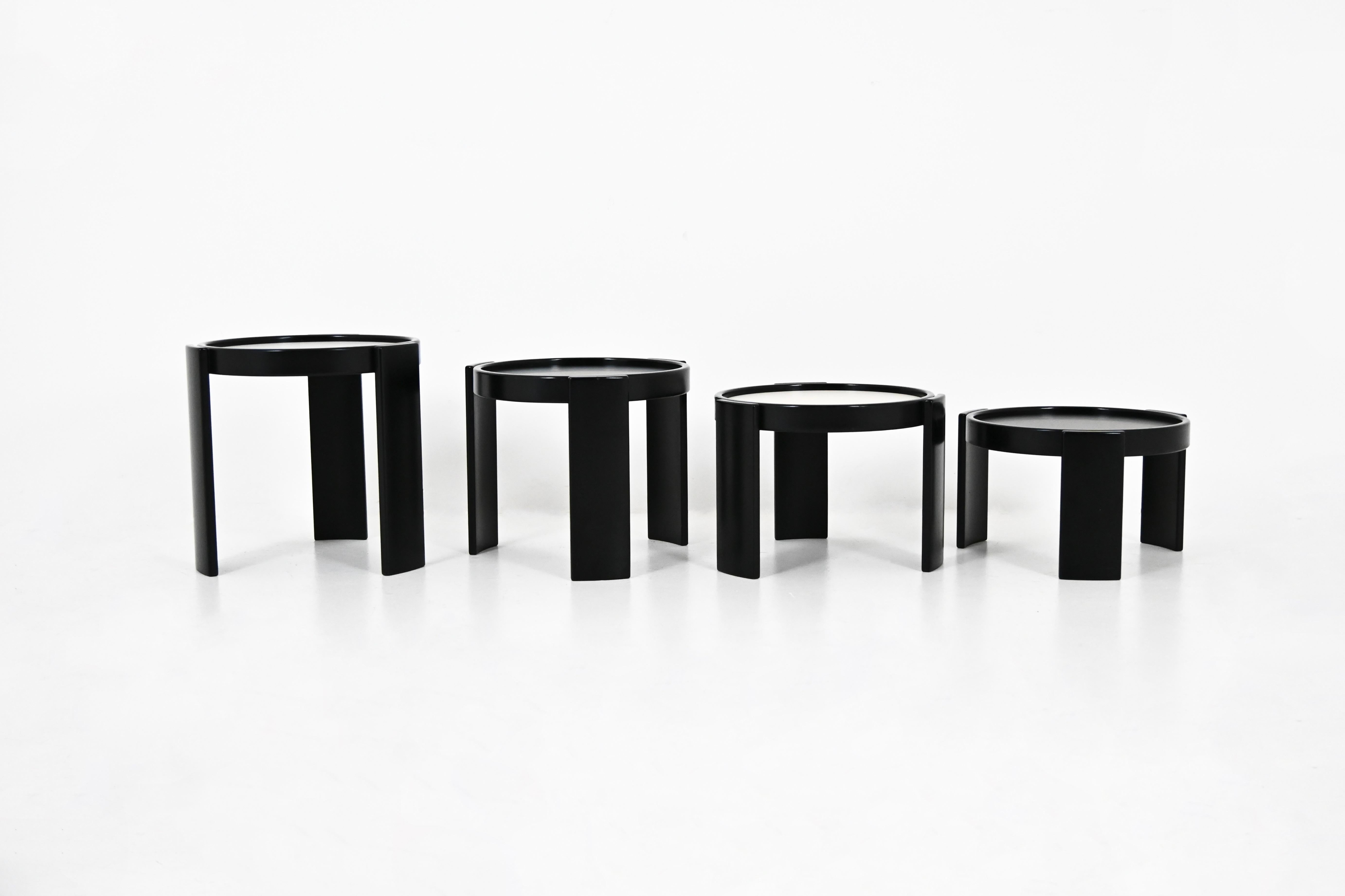 Italian Model 780 Nesting Tables by Gianfranco Frattini for Cassina, 1960s, Set of 4 For Sale