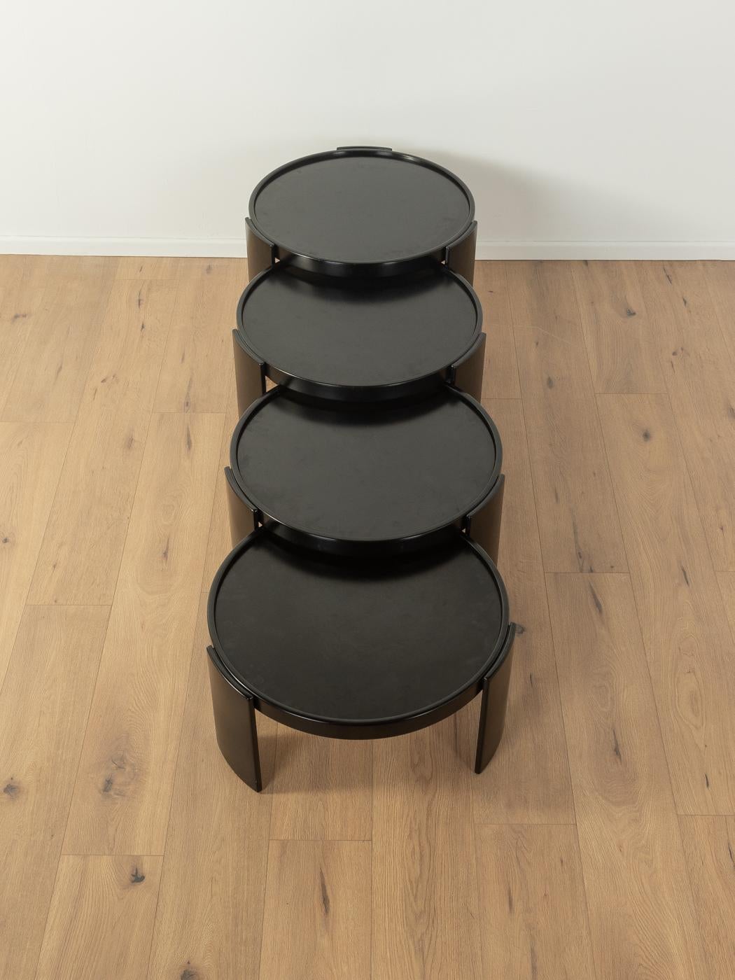 Tables gigognes modèle 783, Gianfranco Frattini, Cassina en vente 4