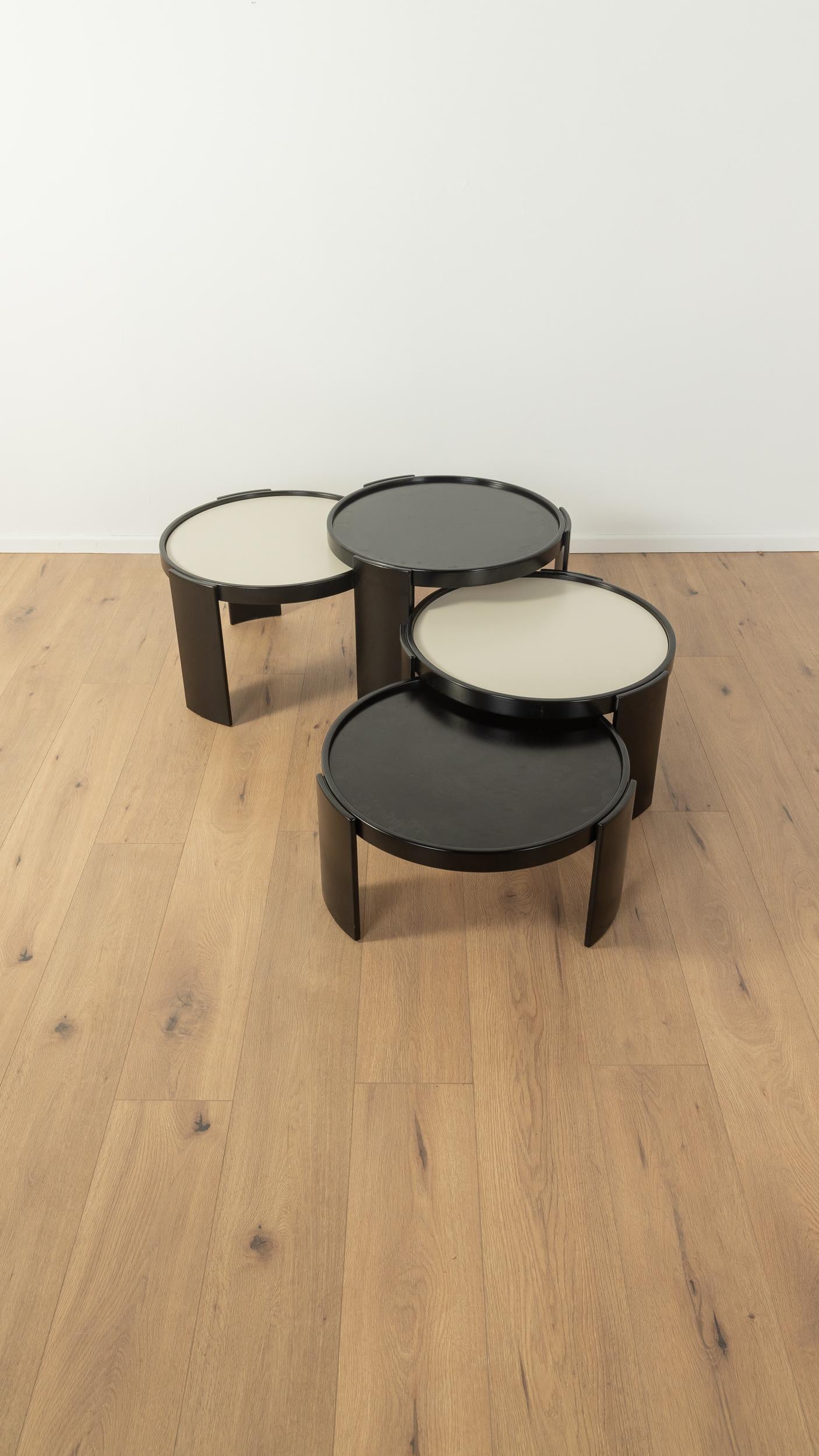 Tables gigognes modèle 783, Gianfranco Frattini, Cassina en vente 5