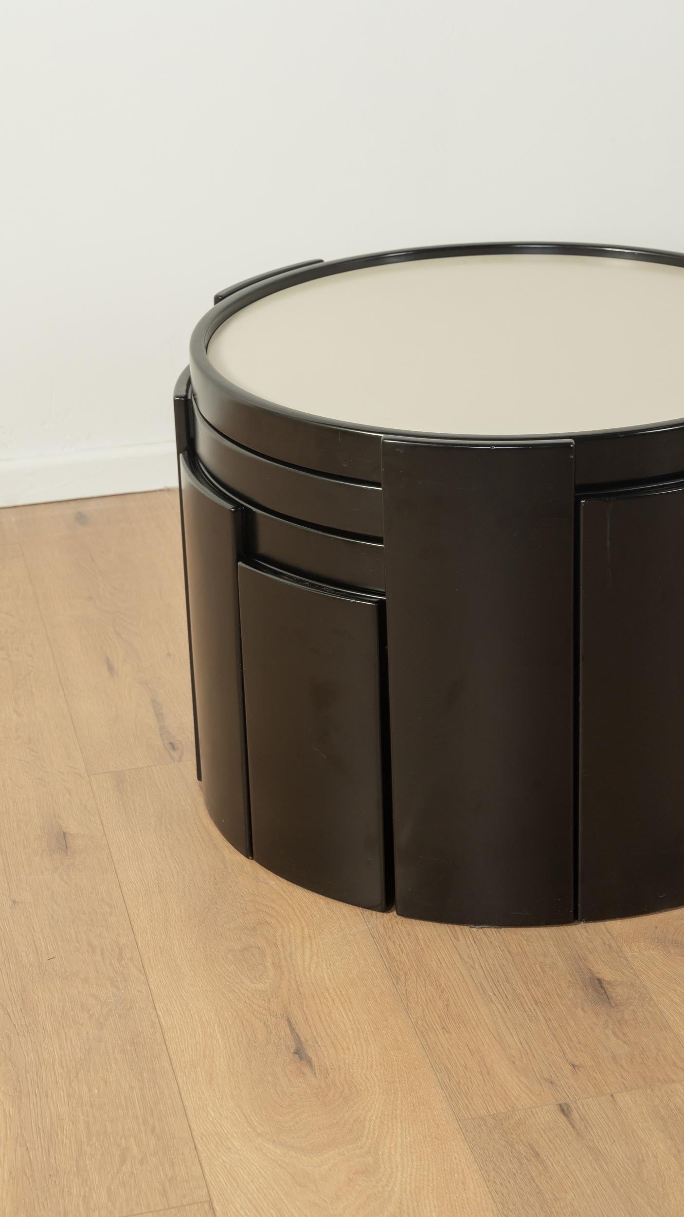 Tables gigognes modèle 783, Gianfranco Frattini, Cassina en vente 8