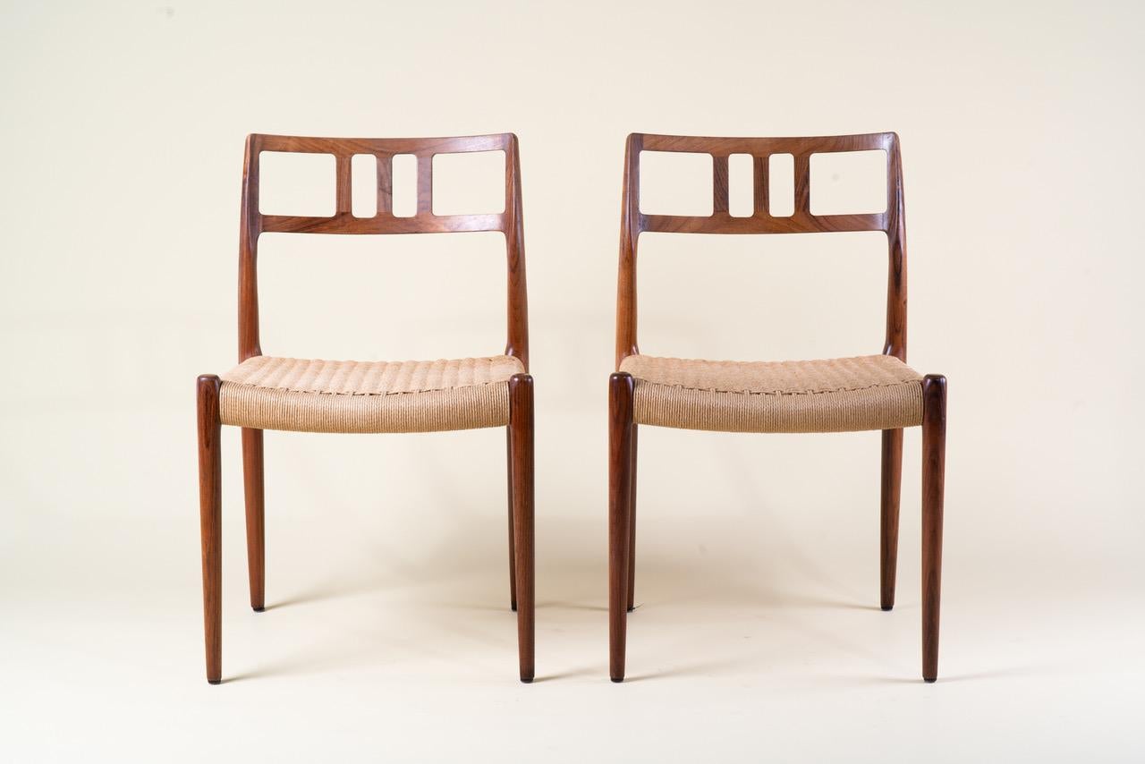 Milieu du XXe siècle Model 79 Rosewood Chairs - Set of 2 - by Niels Otto Møller en vente