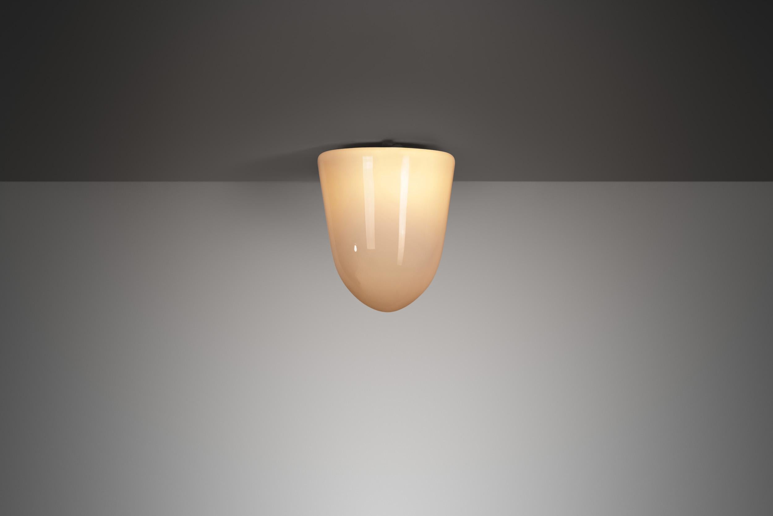 The most famous Finnish industrial designer, Paavo Tynell came to be known as the “man who illuminated Finland” thanks to his notable lighting designs. A master craftsman, Tynell’s designs were reflective of a traditional aesthetic with a modern