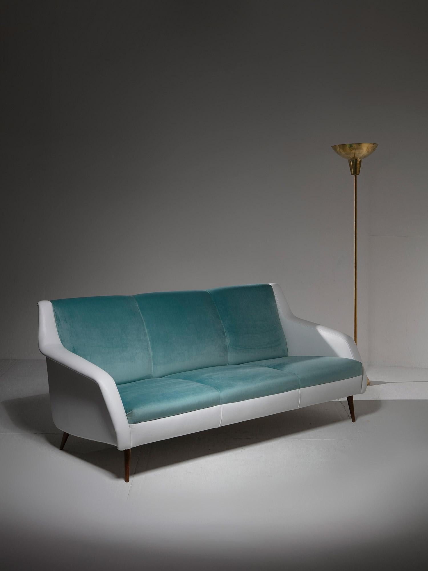Carlo De Carli-Sofa Modell 802 in Weiß und Azurblau für Cassina, Italien, 1950er Jahre im Angebot 2