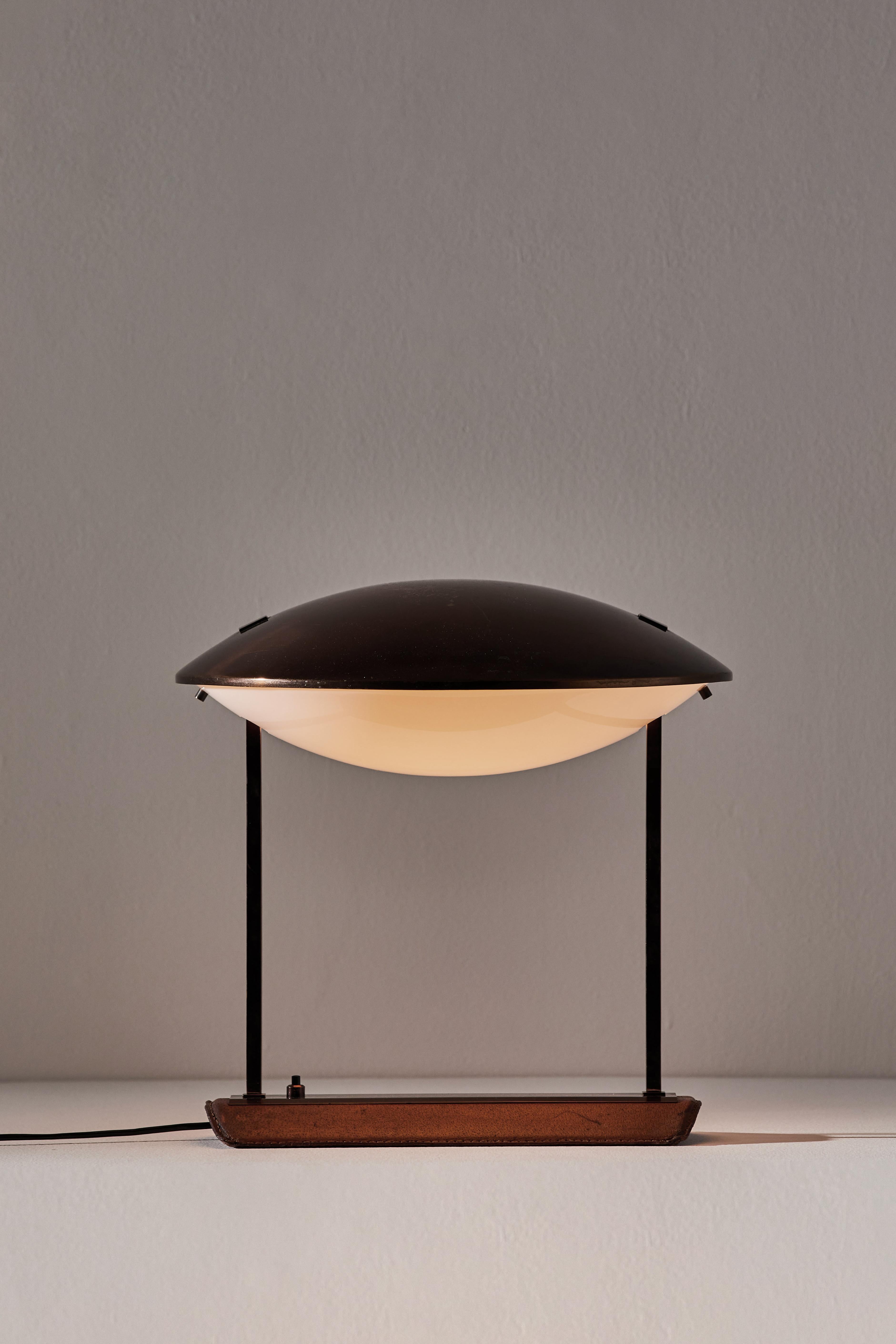 Mid-20th Century Model 8050 Table Lamp by Stilnovo