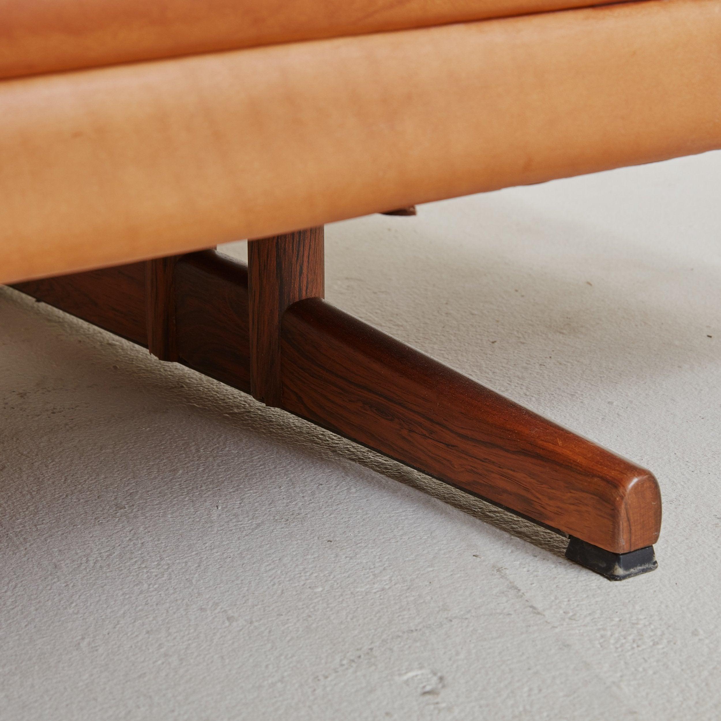 Mid-20th Century Model 807' Cognac Leather Sofa by Frederik Kayser for Vatne Møbler, Norway 1960s