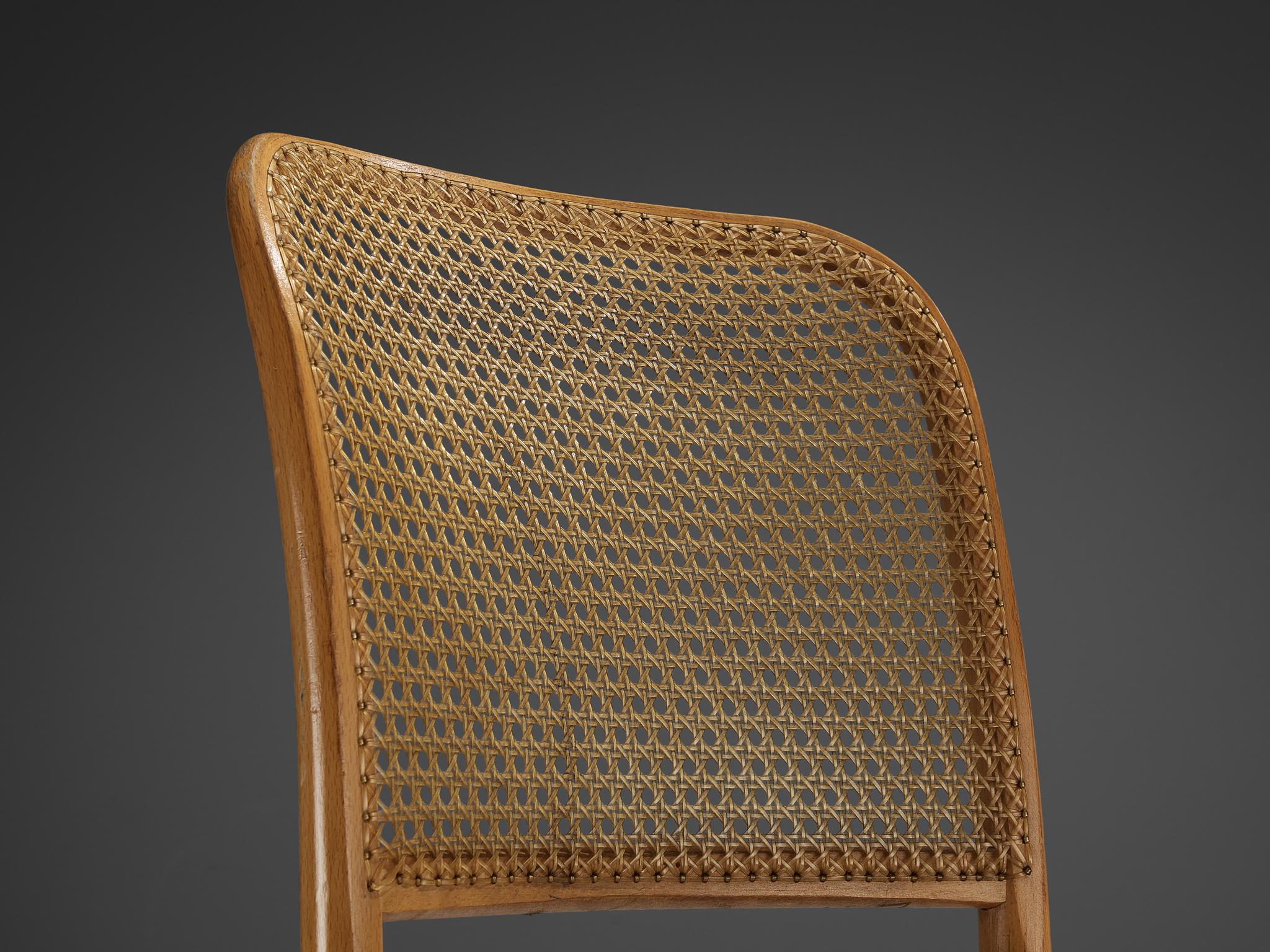 Mid-Century Modern Chaises de salle à manger modèle 811 de TON en vente