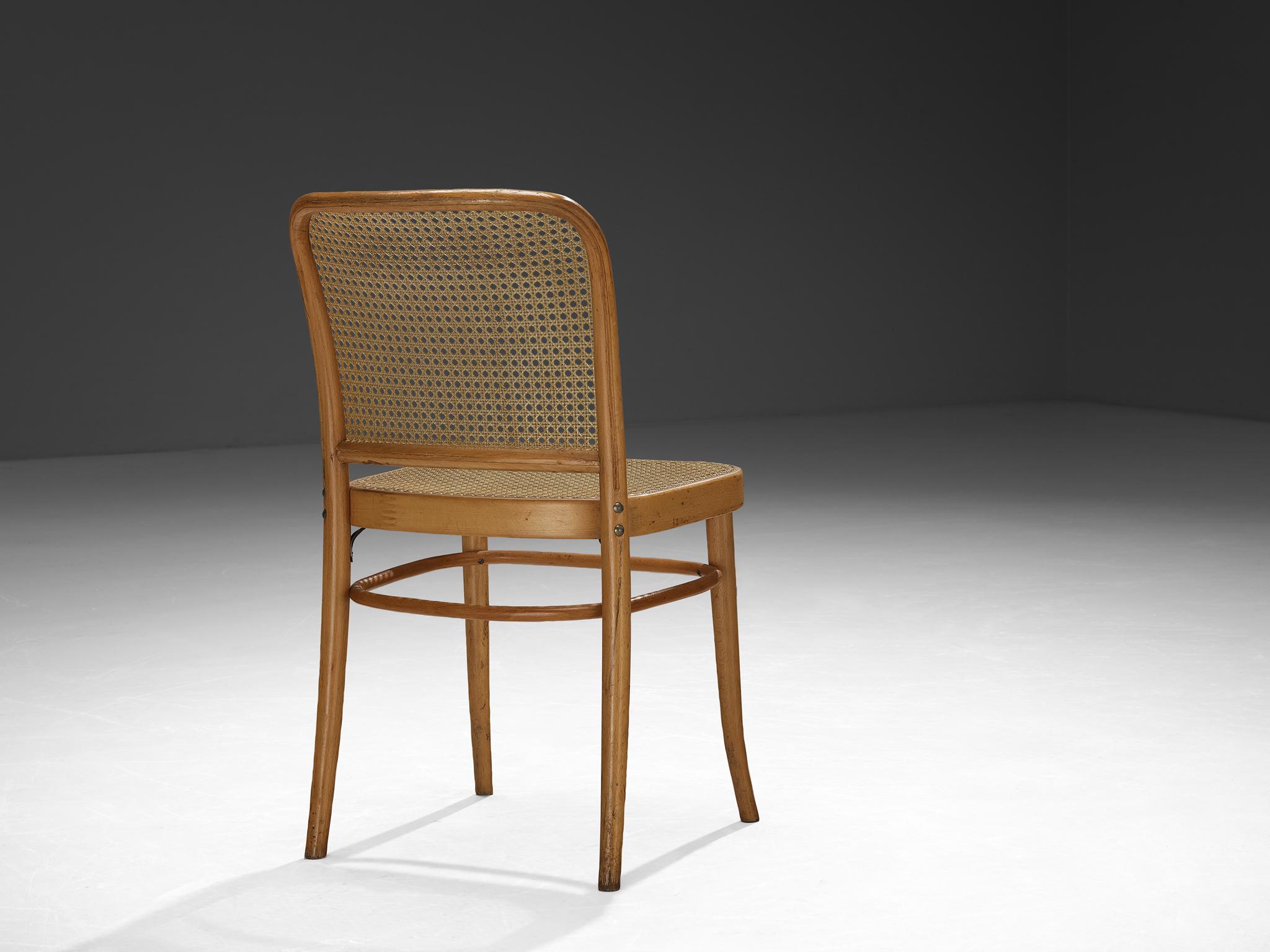 Chaises de salle à manger modèle 811 de TON Bon état - En vente à Waalwijk, NL