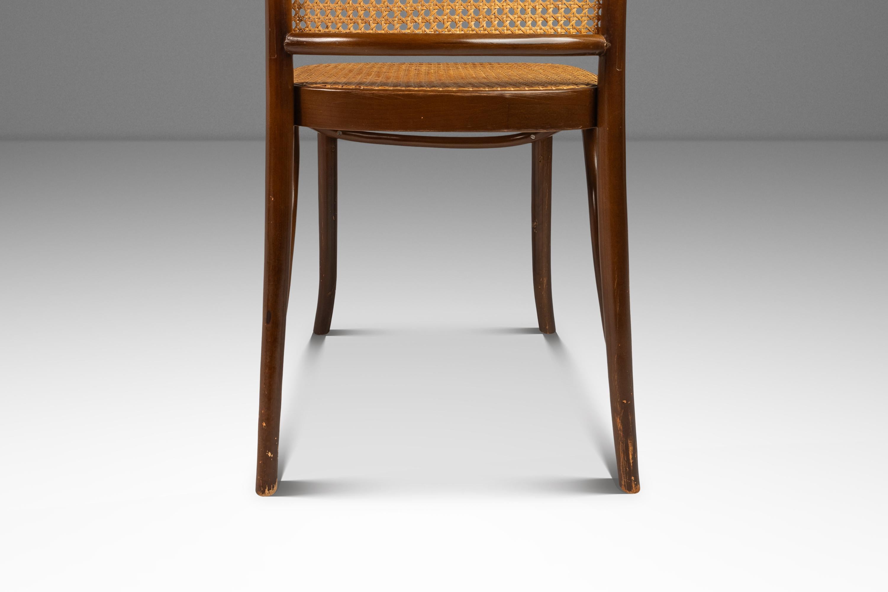 Chaise d'appoint modèle 811, Josef Frank, Stendig avec assise et dossier en rotin, Pologne, c.C. 1960. en vente 6