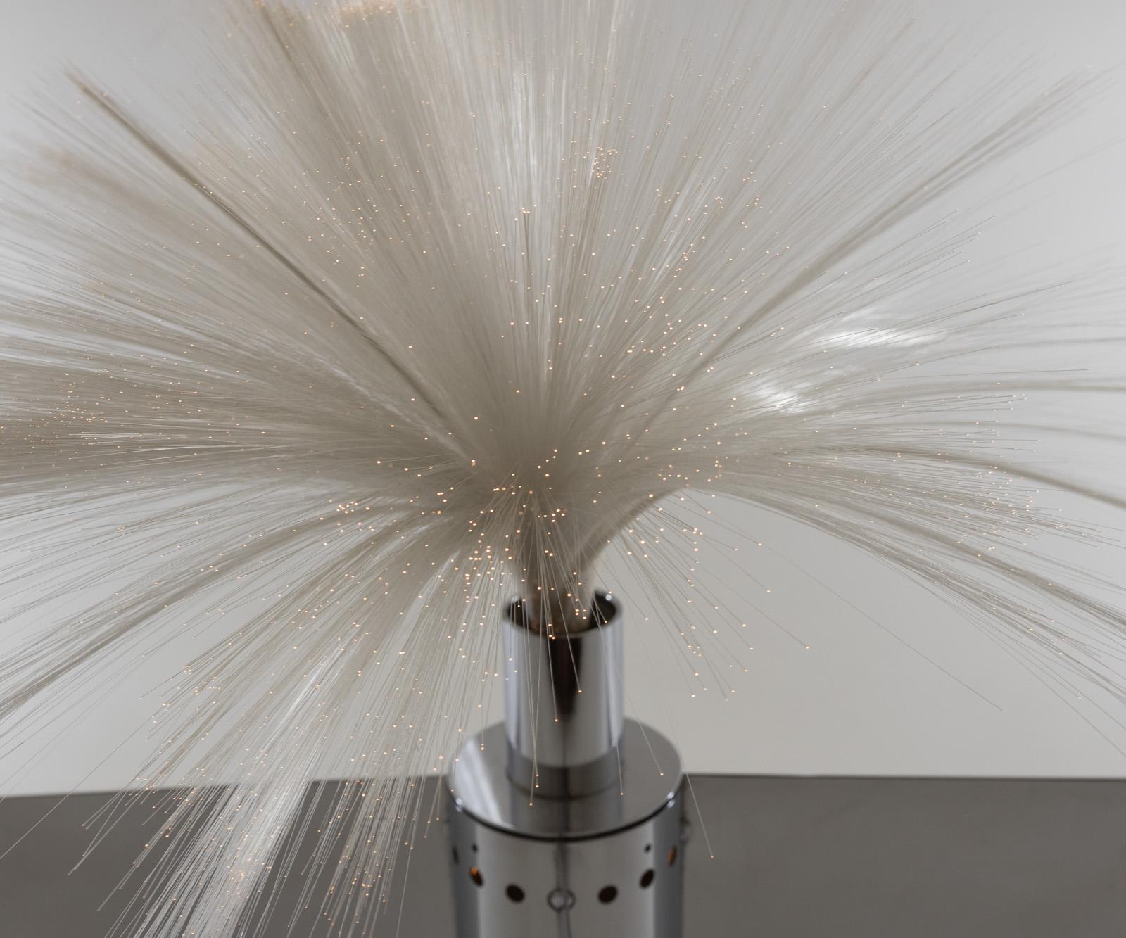 Milieu du XXe siècle Lampe de table Model 8½ avec fibres optiques par Jürgen Fischer pour Zanotta, années 1960. en vente