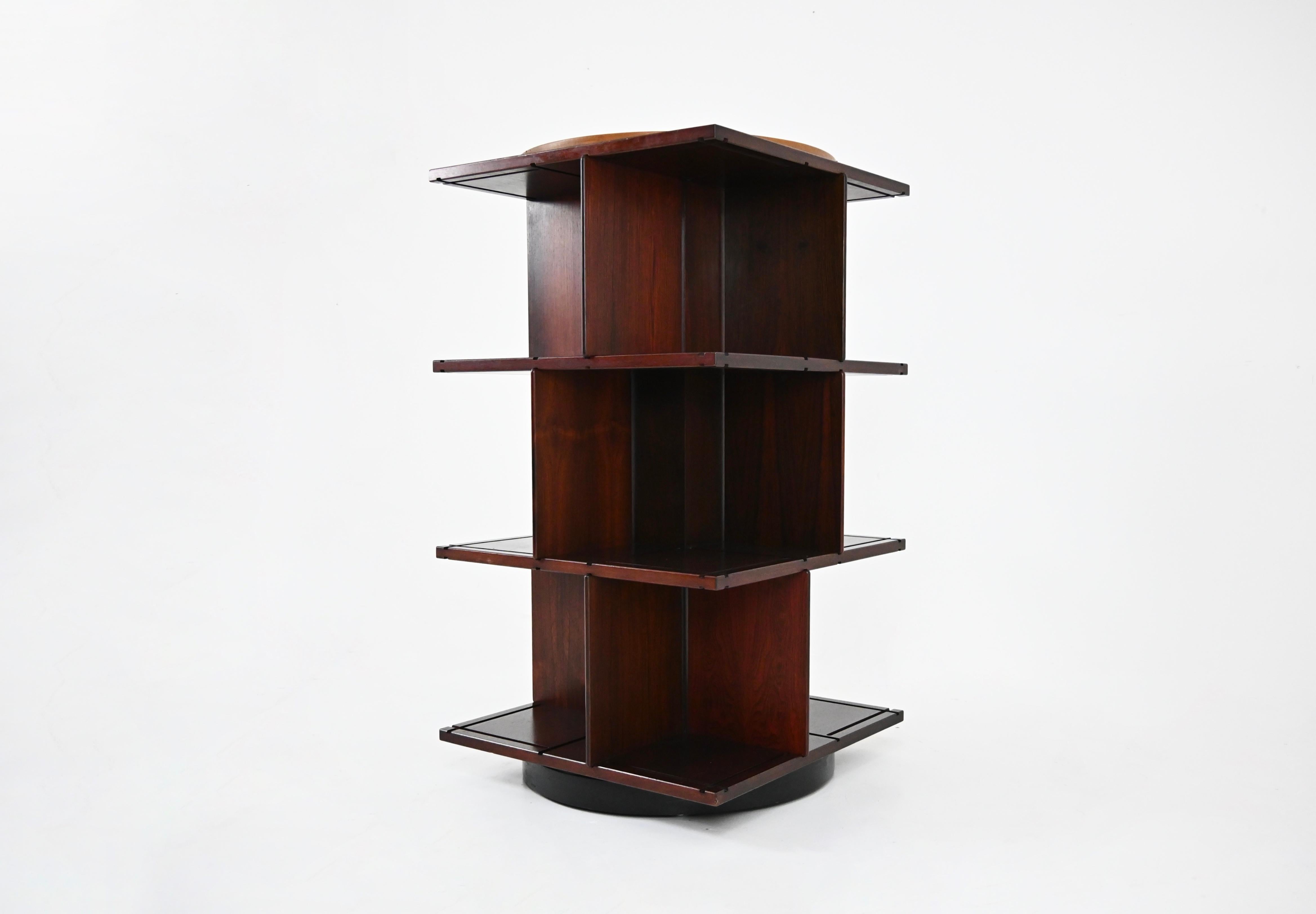 Model No. 823 Bücherregal von Gianfranco Frattini für Bernini, 1963 im Zustand „Gut“ im Angebot in bruxelles, BE