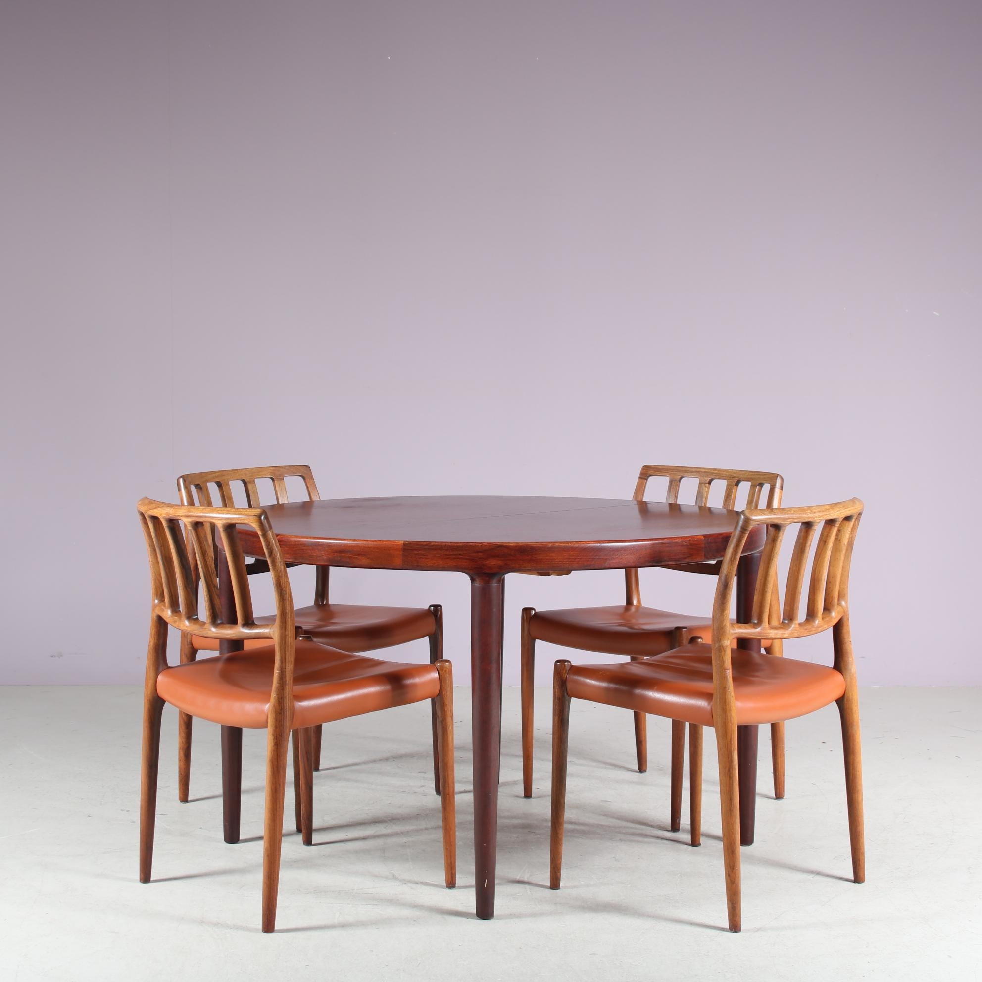 Chaises de salle à manger Model 83 par Niels Otto Moller pour Moller, Danemark 1960 en vente 10