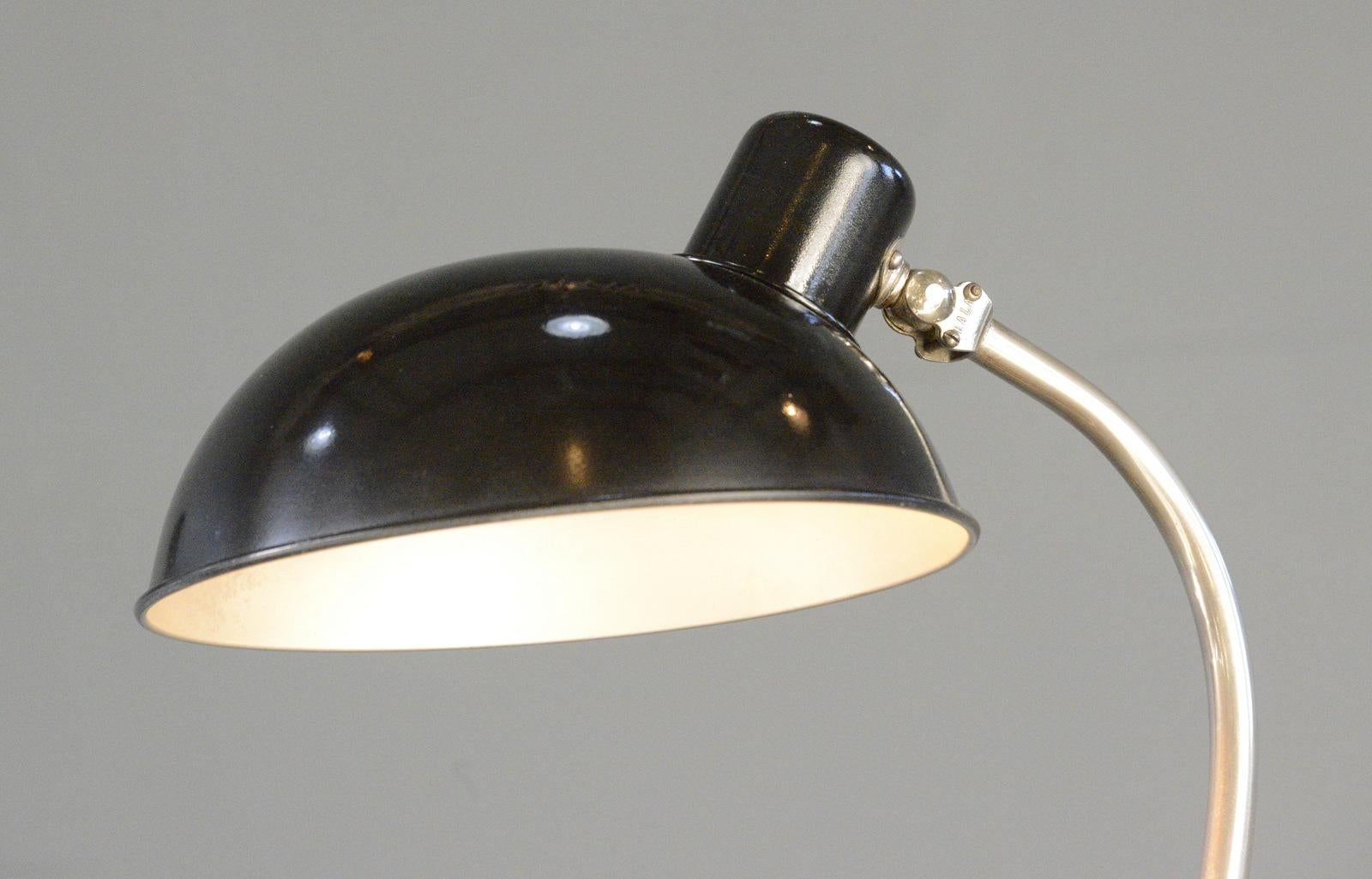 Modèle 842 Lampes de table par Hala Circa 1930s en vente 4