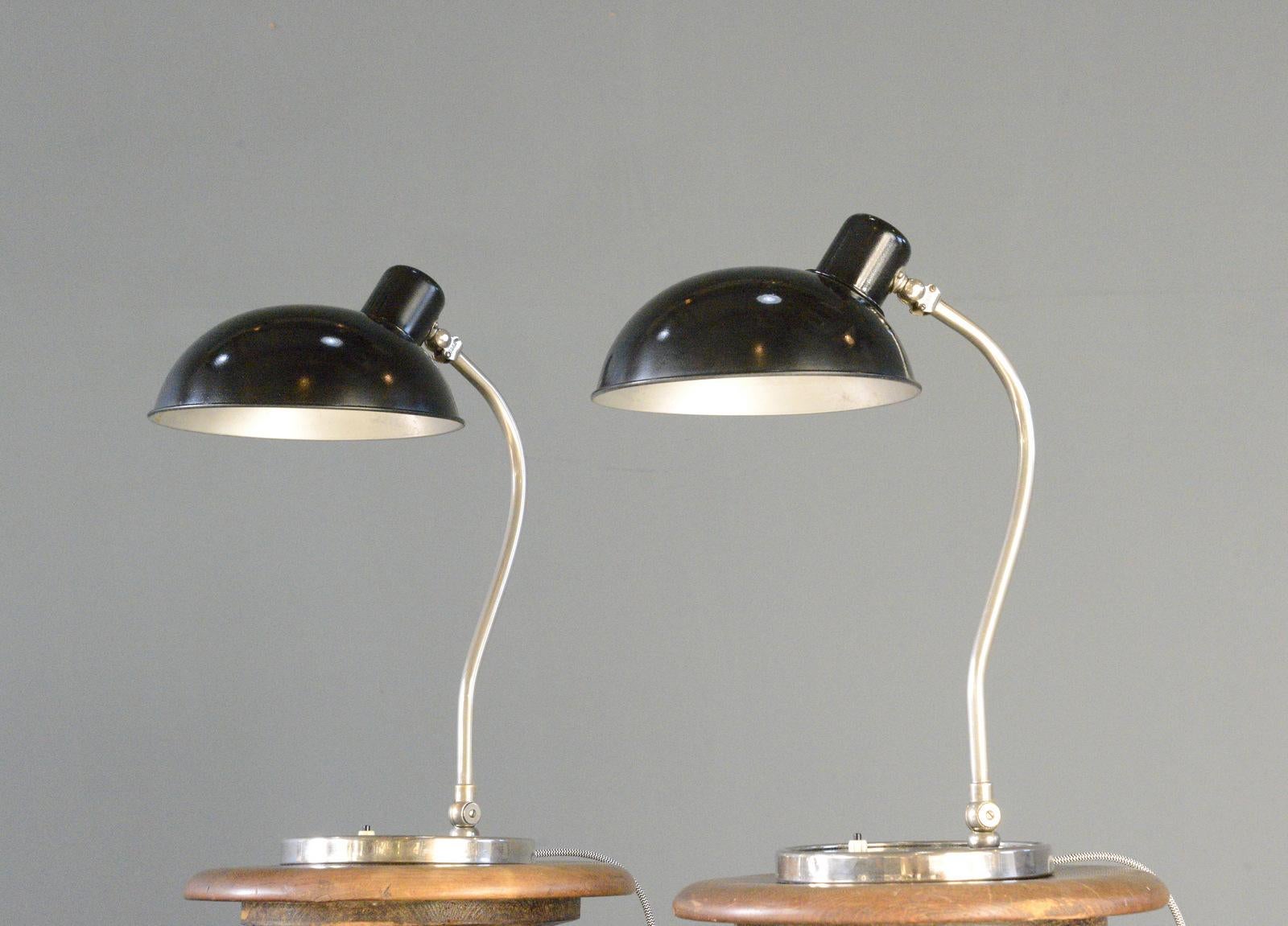 Modèle 842 Lampes de table par Hala Circa 1930s en vente 1