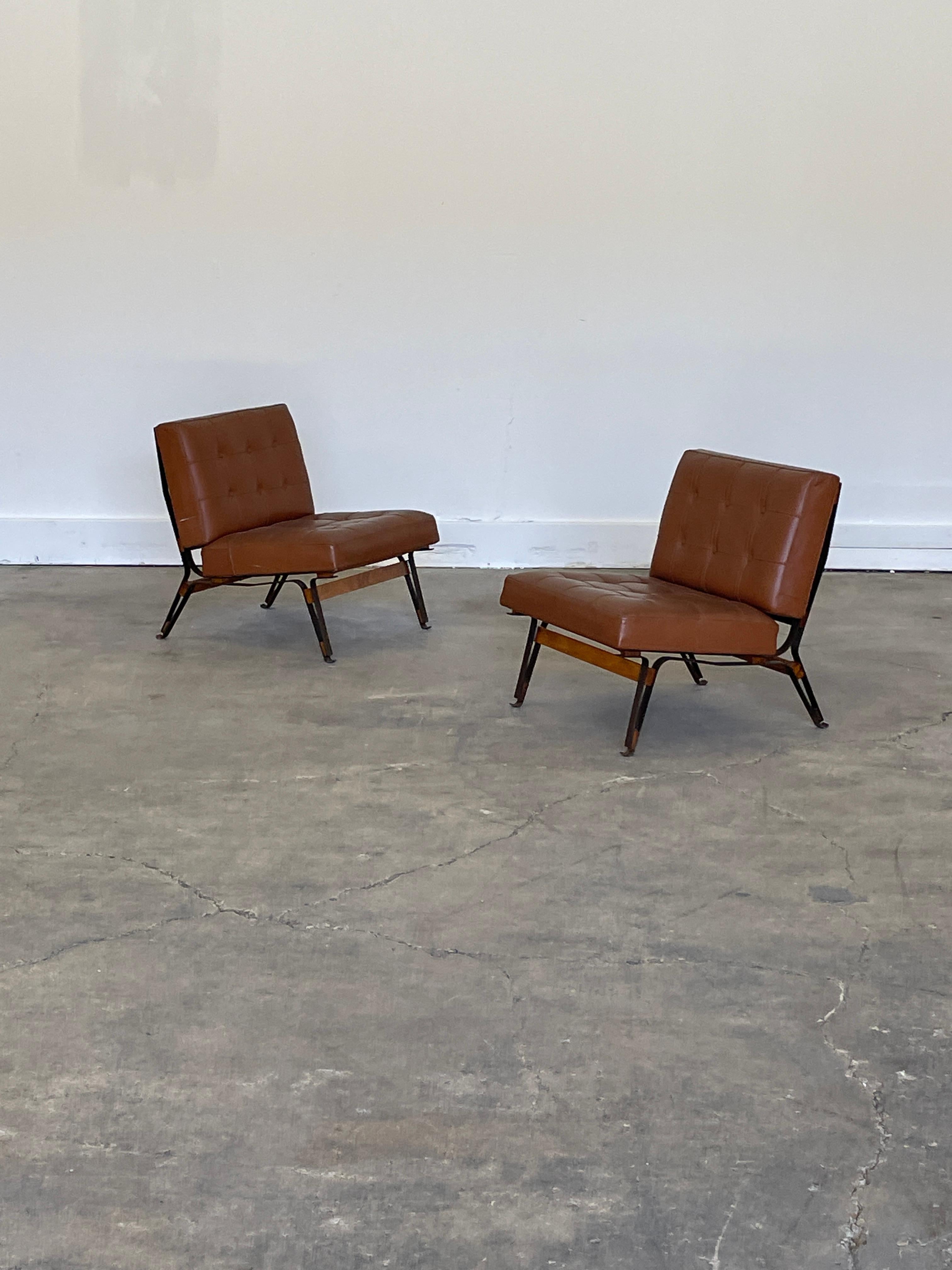 Model 856 Rare Pair of Matched Leather Lounge Chairs by Ico Parisi, 1950s In Good Condition In Skokie, IL