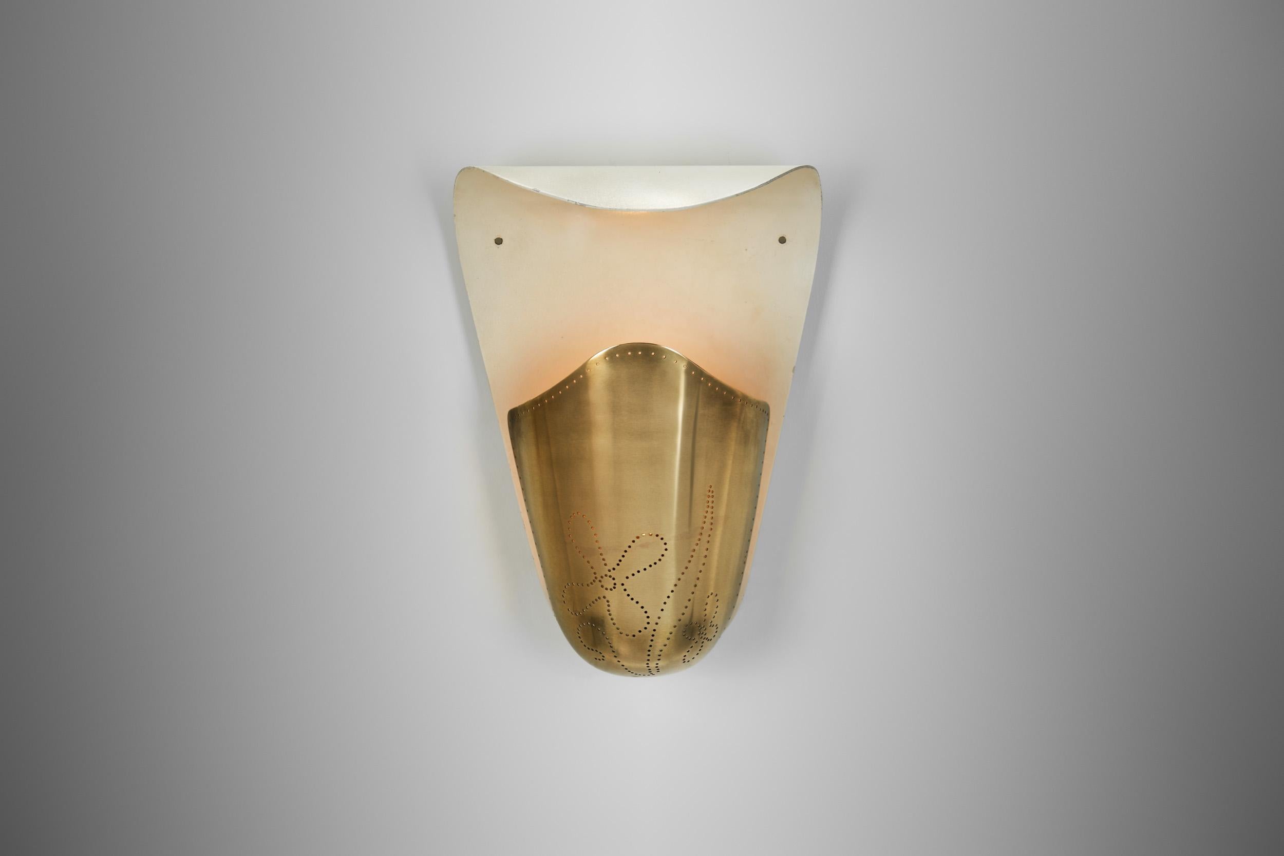 Modèle 8596 Lampe murale en laiton par Harald Notini pour Böhlmarks, Suède années 1950 en vente 2