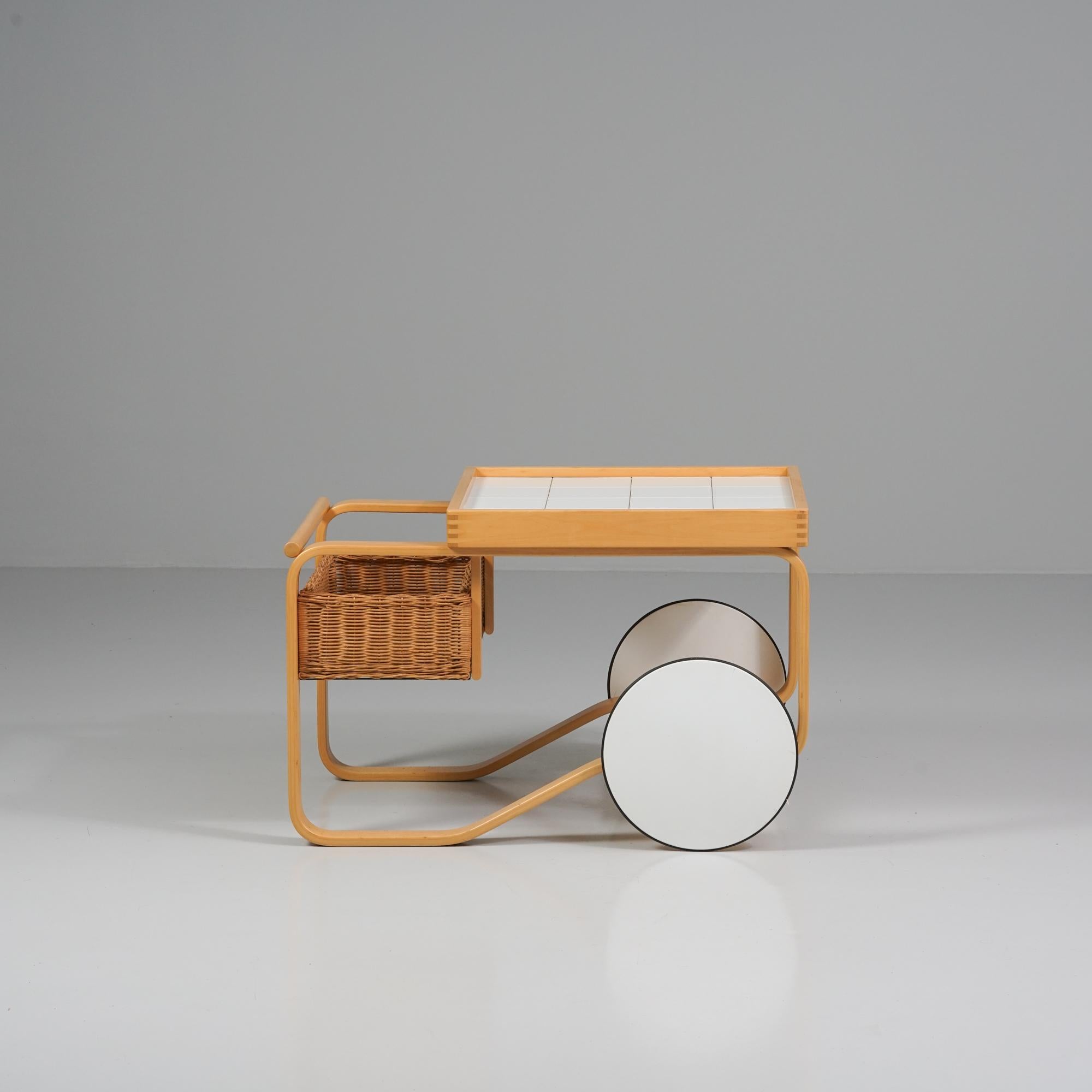 Scandinavian Modern Model 900 Tea Cart, Alvar Aalto, Artek, 1980/1990s For Sale