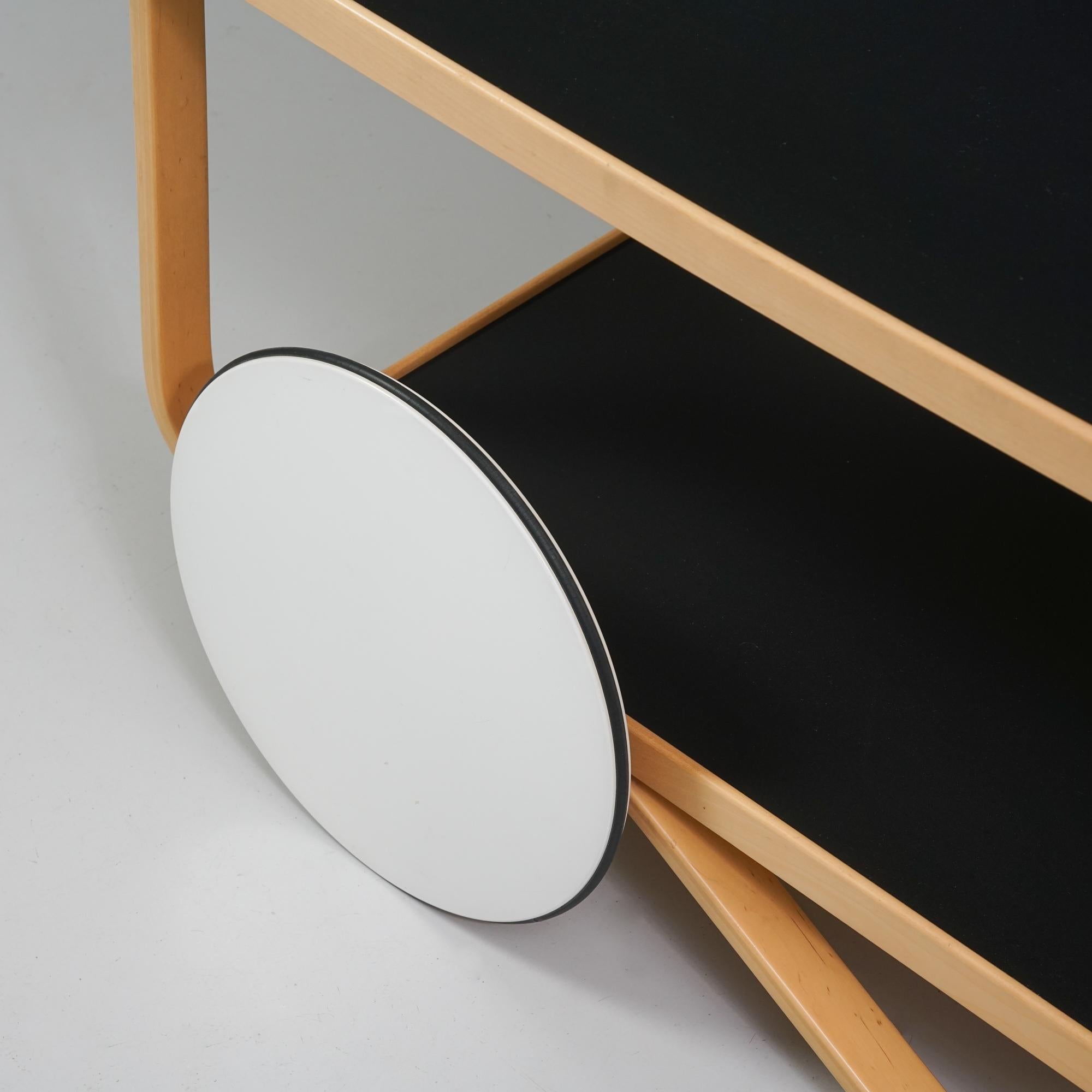 Model 901 Tea Cart, Alvar Aalto, Artek, 1980/1990s In Good Condition For Sale In Helsinki, Uusimaa