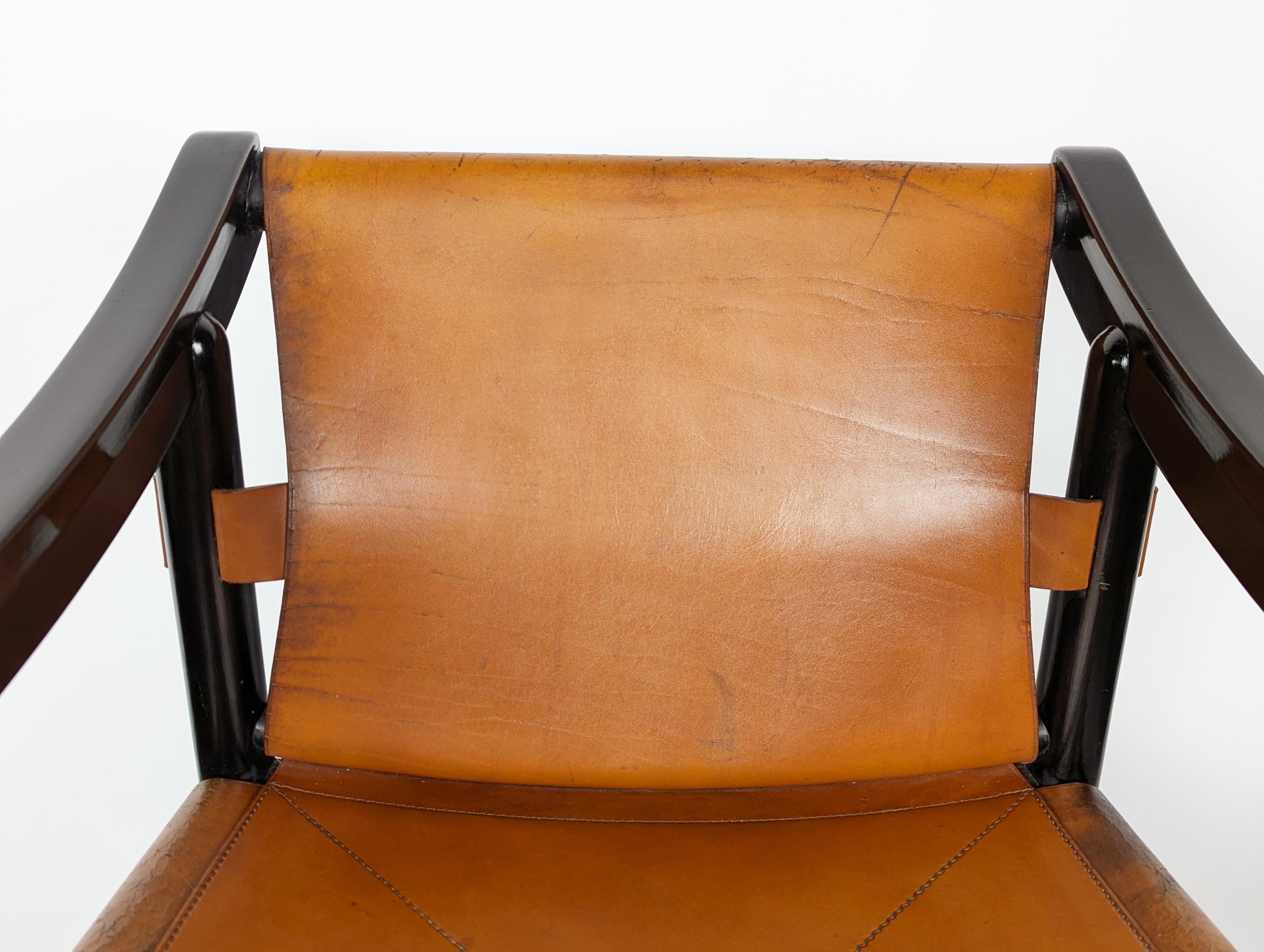 Sedie Model 905 con bracciolo di Vico Magistretti per Cassina, anni '60, Set di 4 in vendita 2