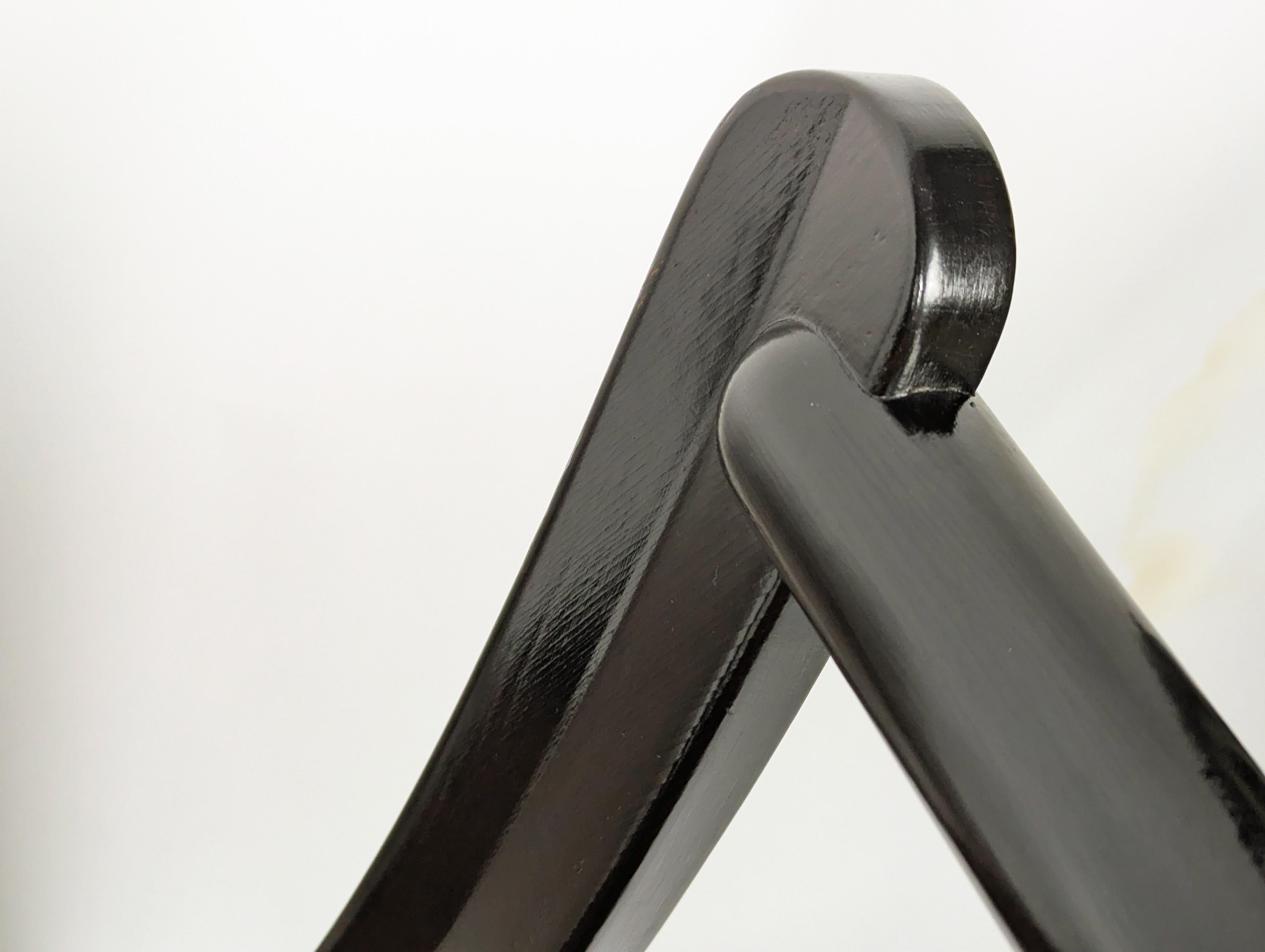 Sedie Model 905 con bracciolo di Vico Magistretti per Cassina, anni '60, Set di 4 in vendita 5