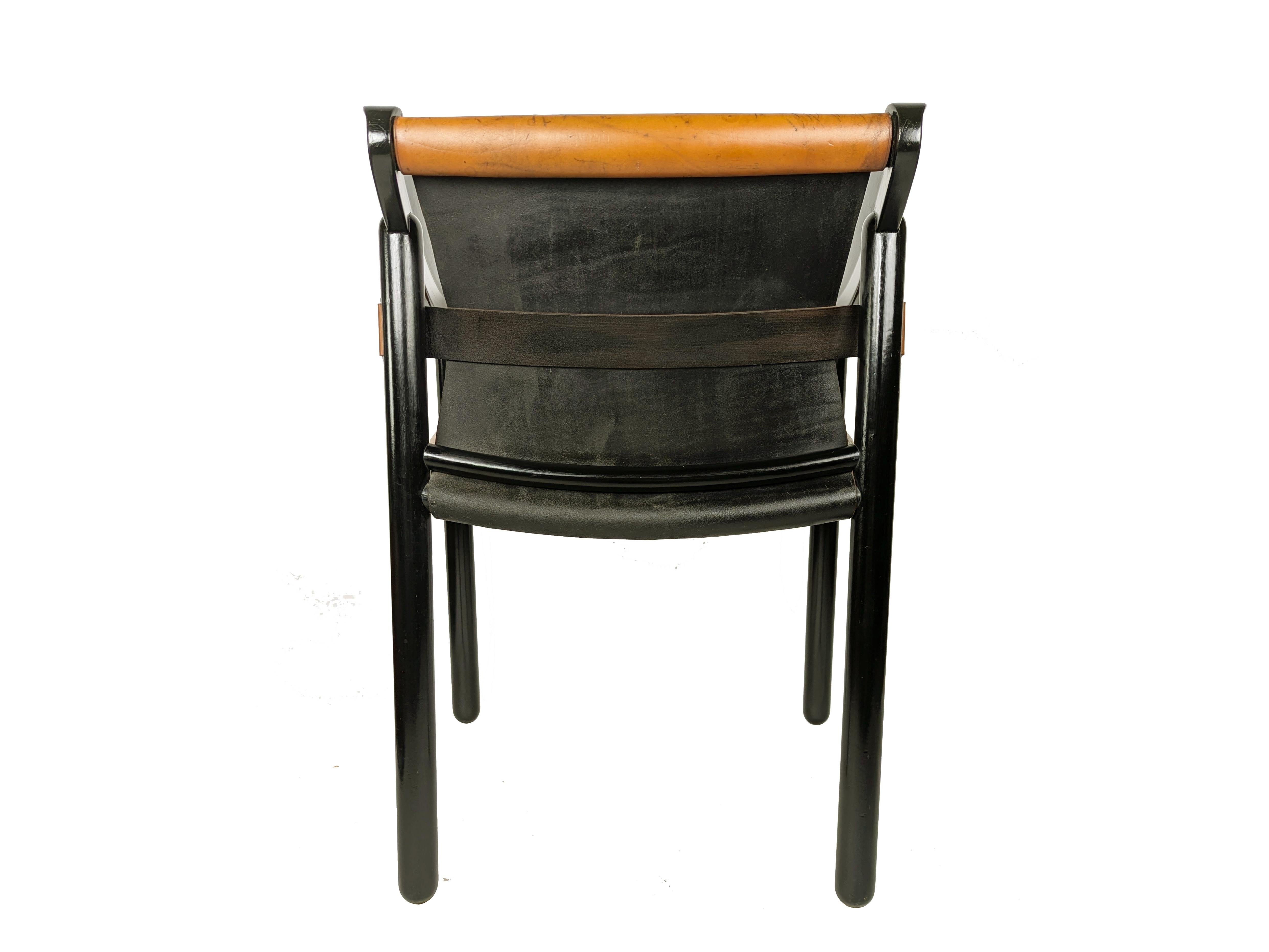 Space Age Sedie Model 905 con bracciolo di Vico Magistretti per Cassina, anni '60, Set di 4 in vendita