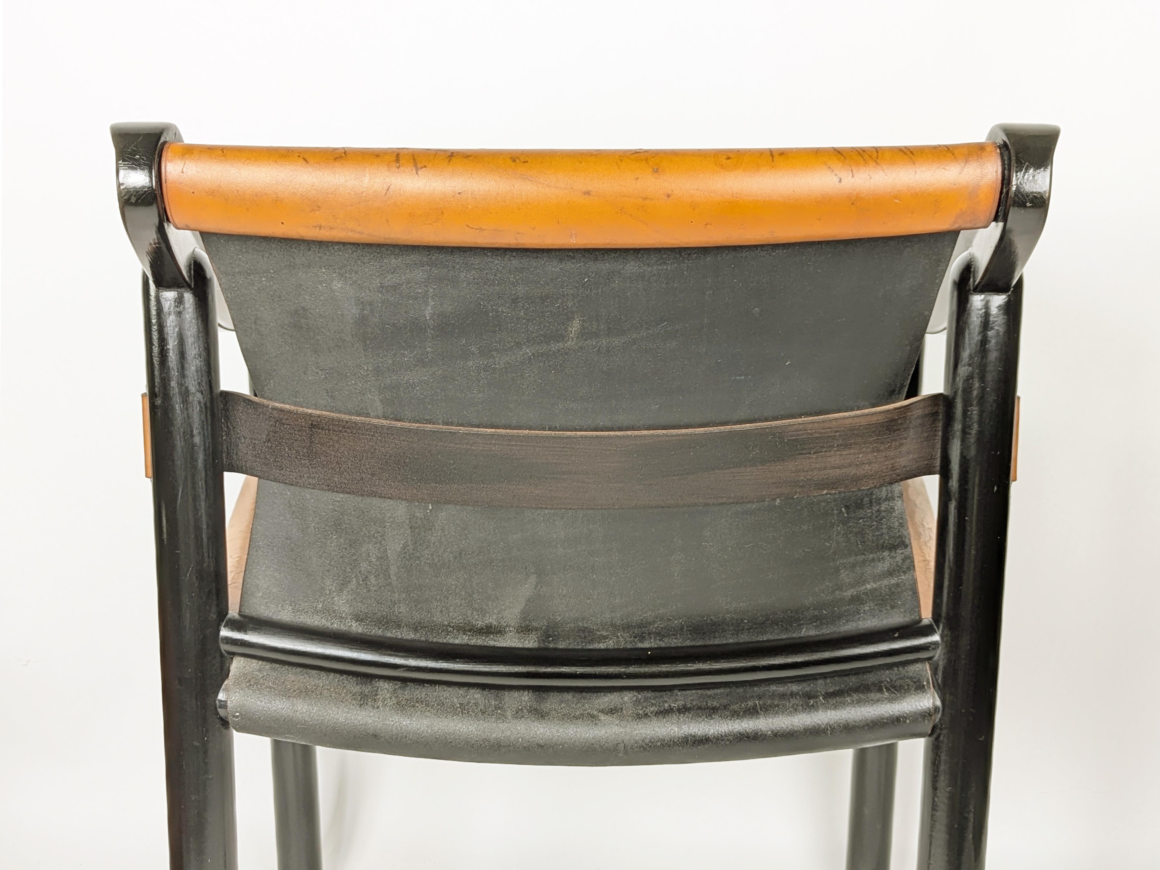 Italiano Sedie Model 905 con bracciolo di Vico Magistretti per Cassina, anni '60, Set di 4 in vendita