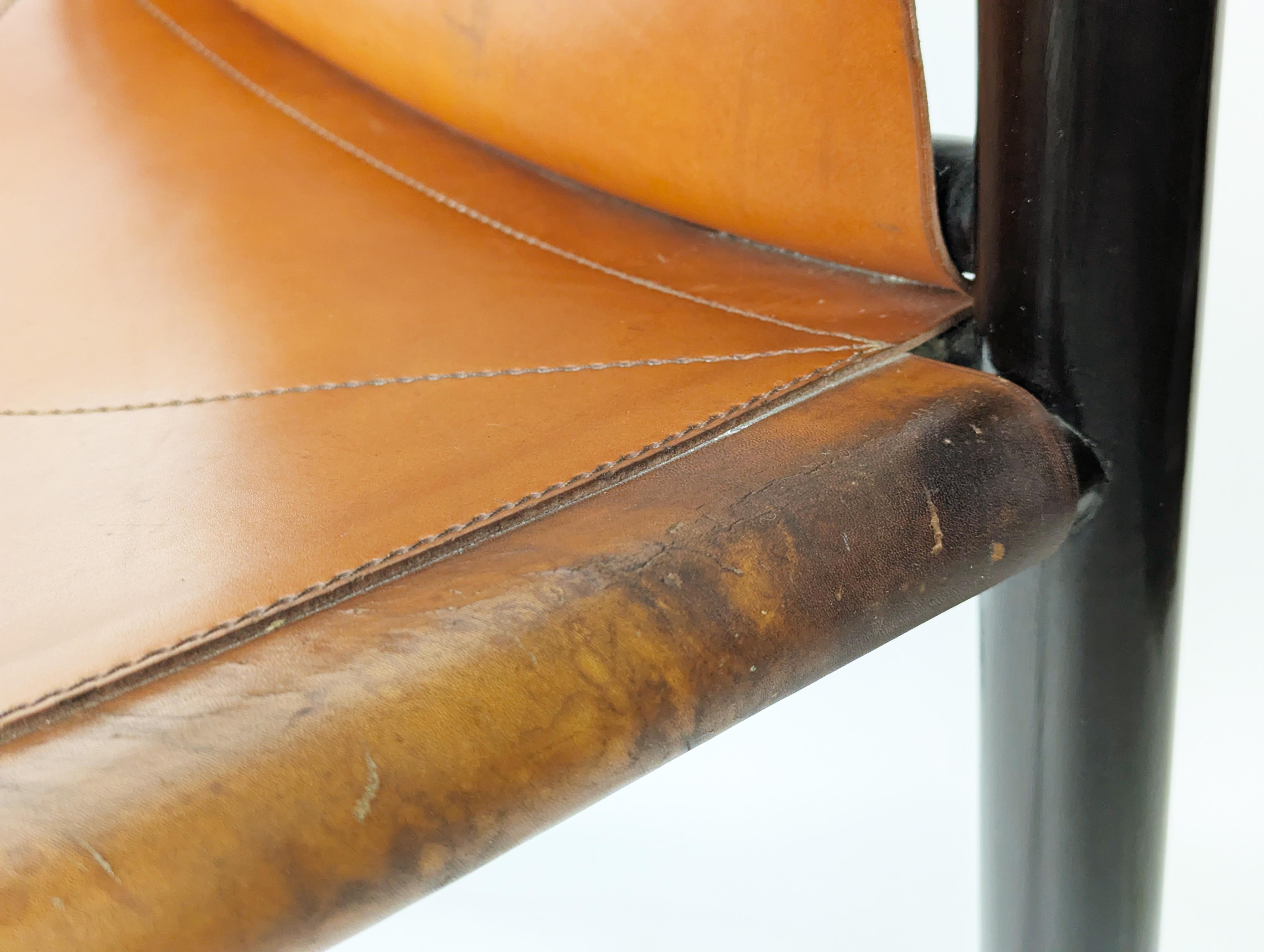 Pelle Sedie Model 905 con bracciolo di Vico Magistretti per Cassina, anni '60, Set di 4 in vendita