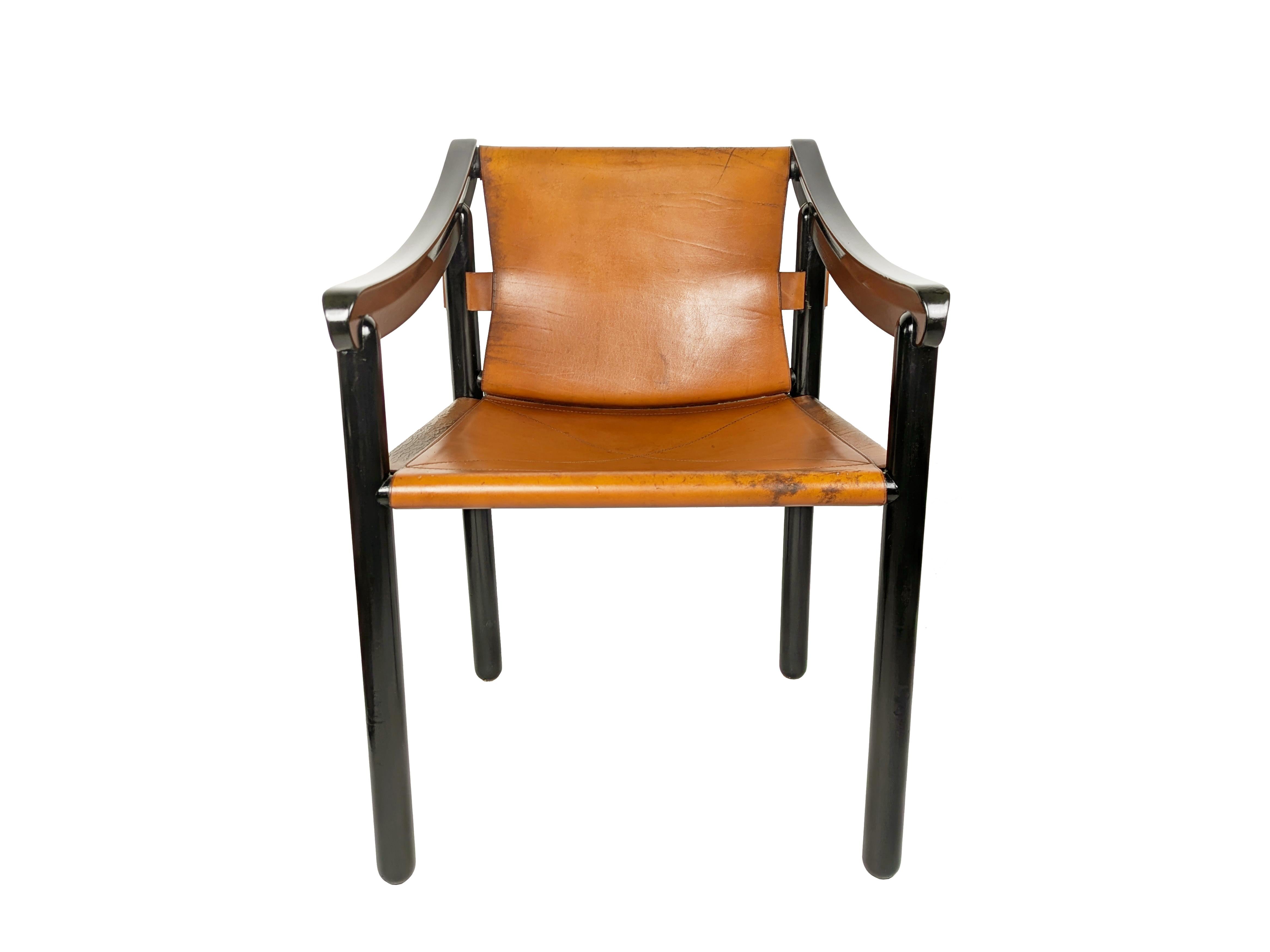 Sedie Model 905 con bracciolo di Vico Magistretti per Cassina, anni '60, Set di 4 in vendita 1