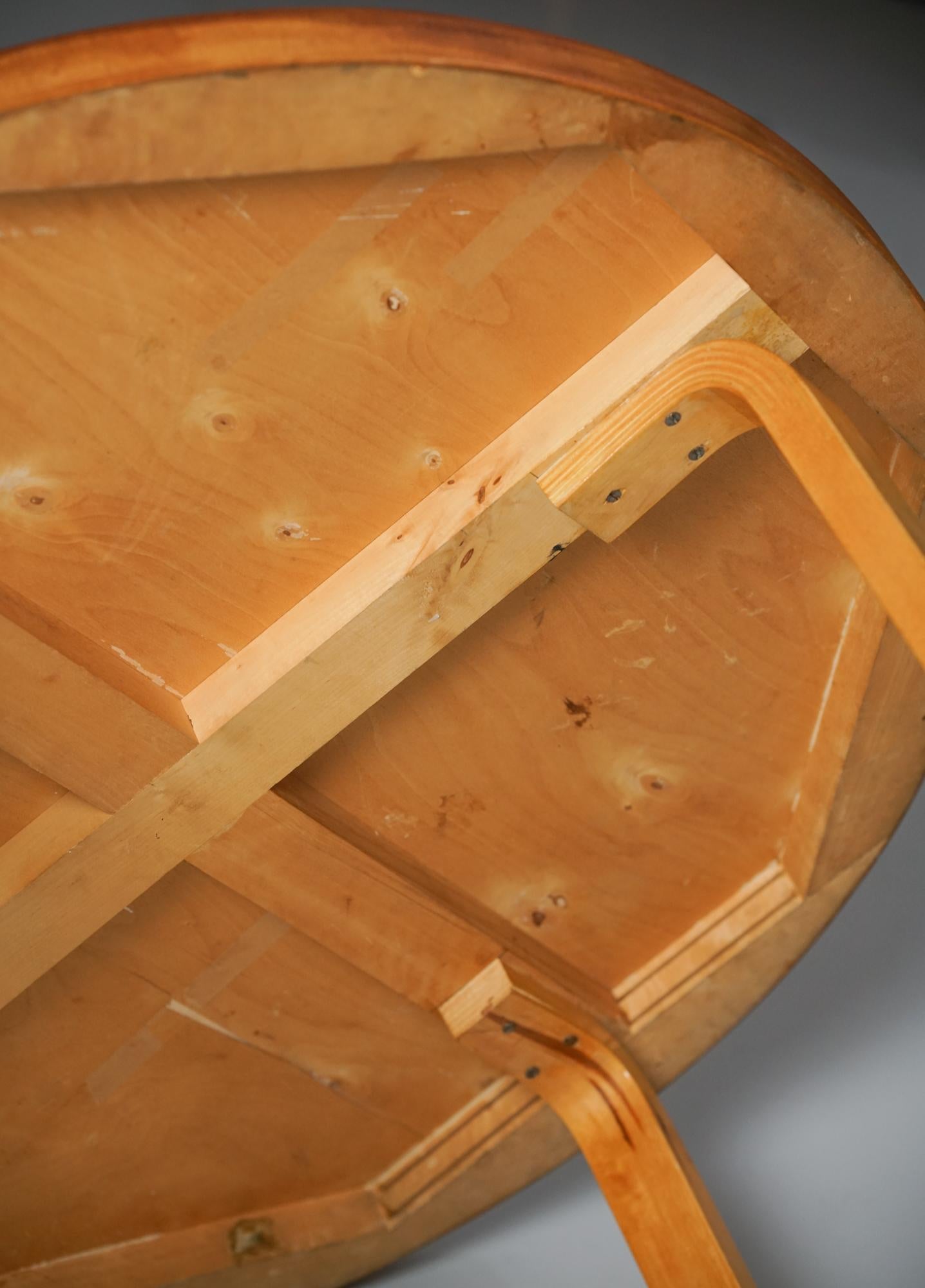Scandinave moderne Table de salle à manger modèle 90A, Alvar Aalto, Oy Huonekalu- ja Rakennustyötehdas Ab
