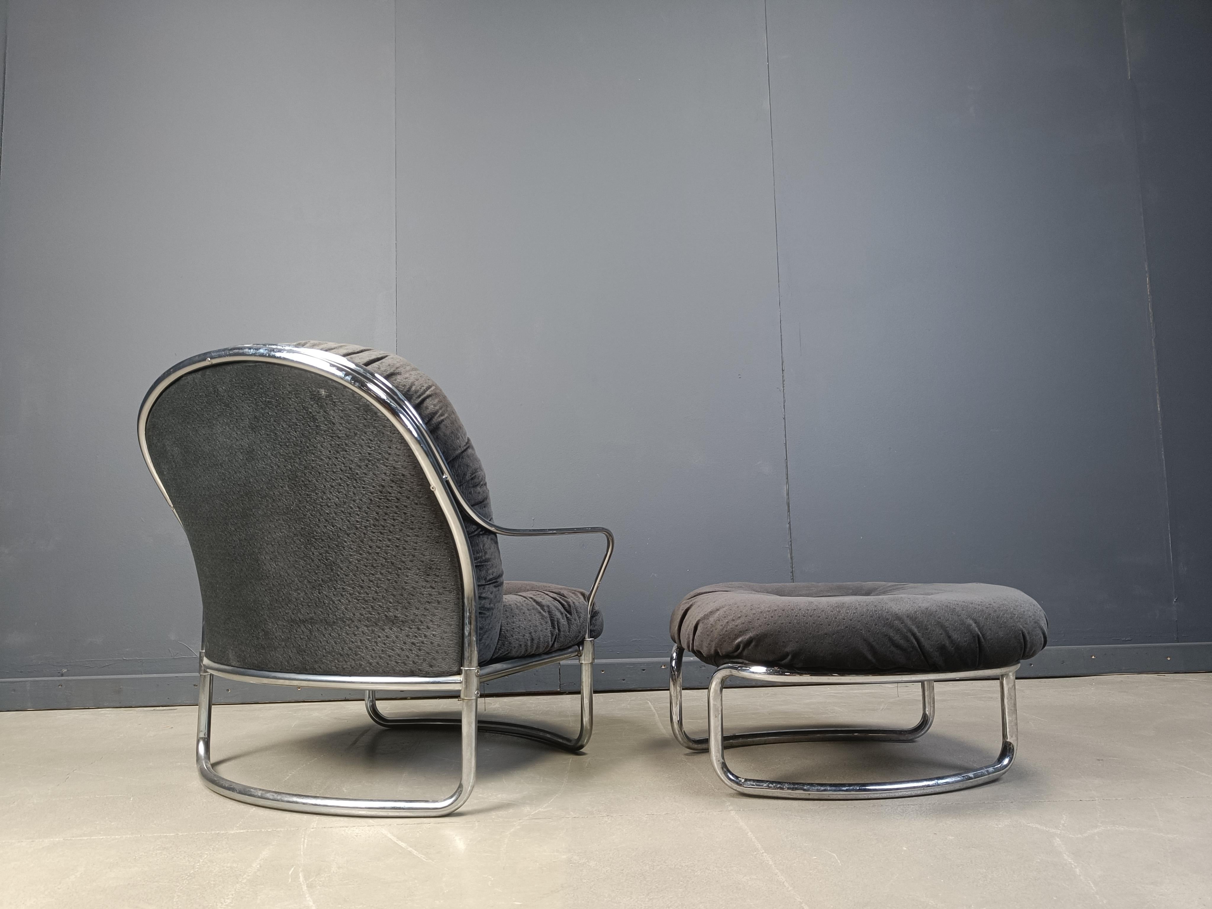 Chaise longue modèle 915 avec tabouret par Carlo De Carli pour Cinova, 1970 Bon état - En vente à Leuven, Vlaams Gewest