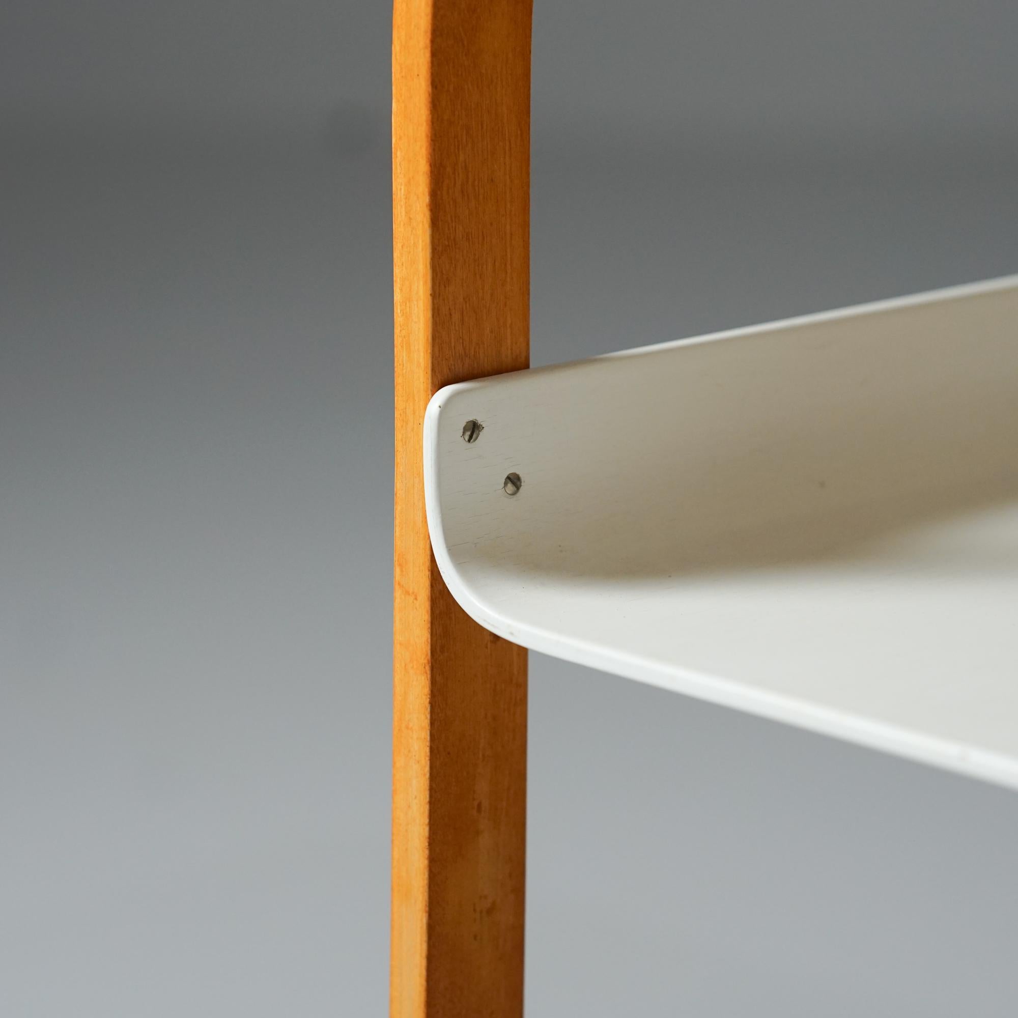 Mid-20th Century Model 915 Side Table, Alvar Aalto, Artek, 1950/1960s For Sale