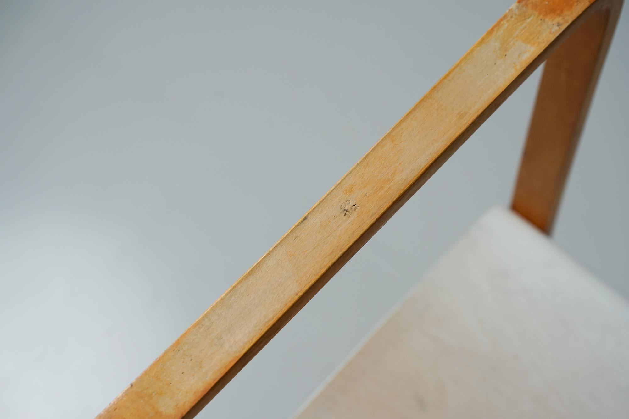 Model 915 Side Table, Alvar Aalto, Artek, 1950/1960s For Sale 2