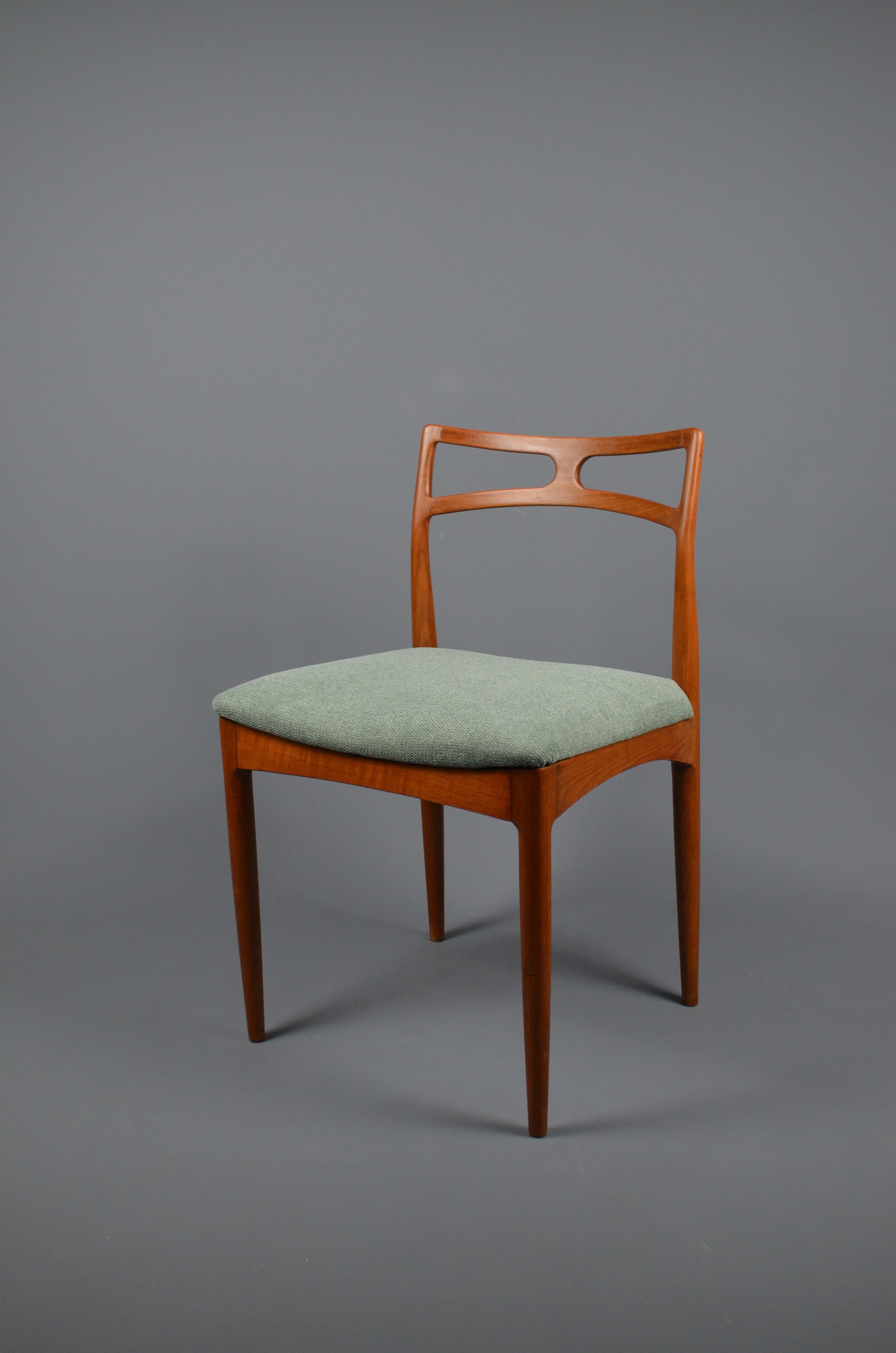 Danese Sedia da pranzo Model 94 in teak di Johannes Andersen per Christian Linneberg, anni '60 in vendita
