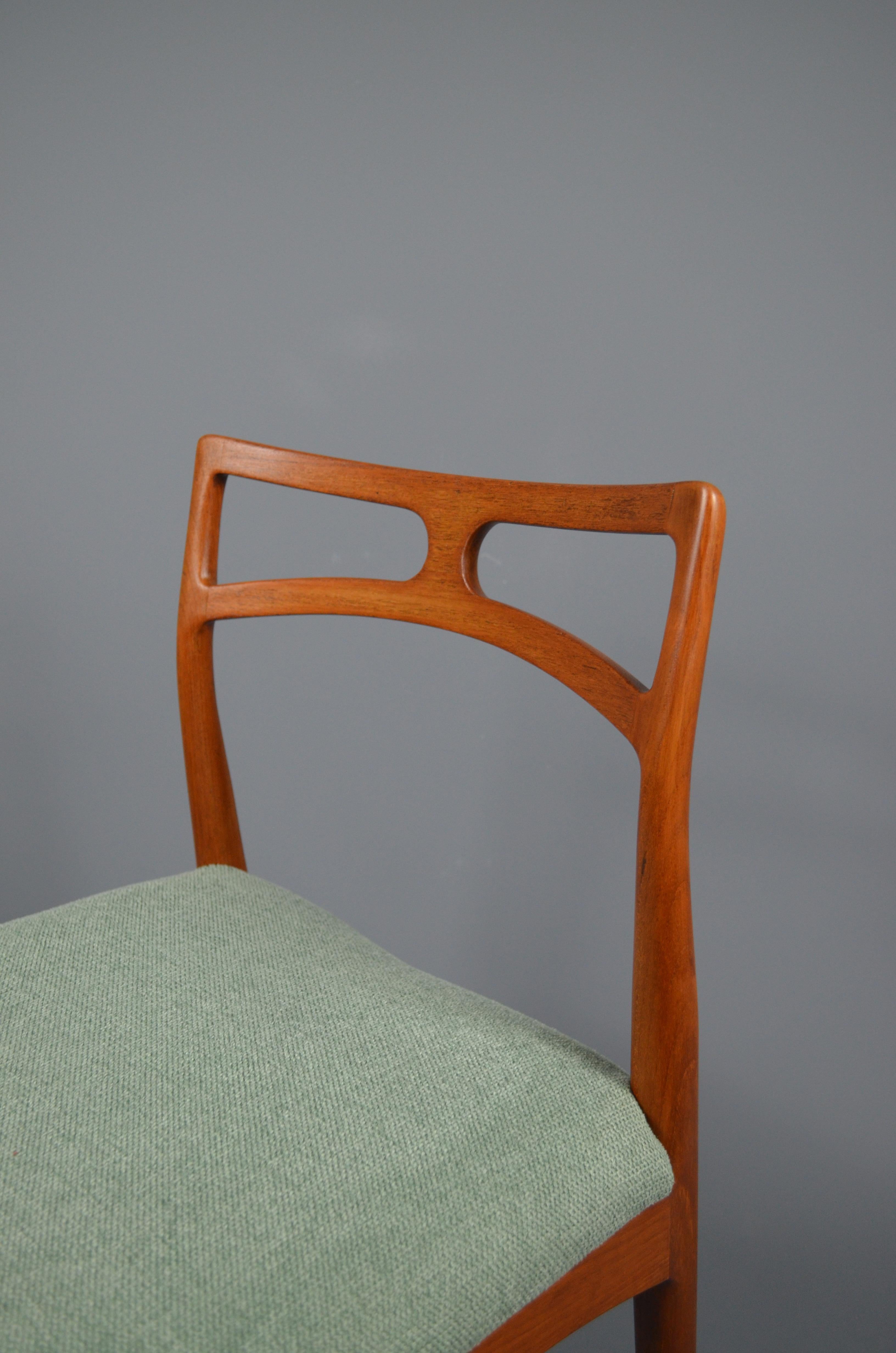 Sedia da pranzo Model 94 in teak di Johannes Andersen per Christian Linneberg, anni '60 In condizioni buone in vendita a Marinha Grande, PT