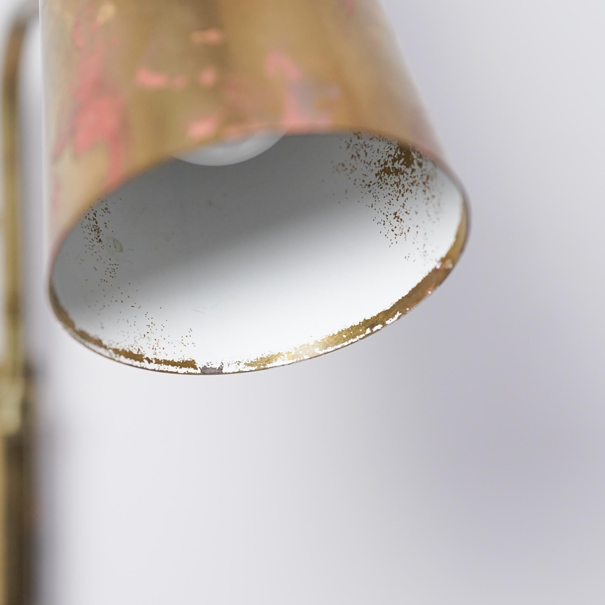 Model 9459 Wall Light, Paavo Tynell, Taito Oy, 1950s In Good Condition For Sale In Helsinki, Uusimaa