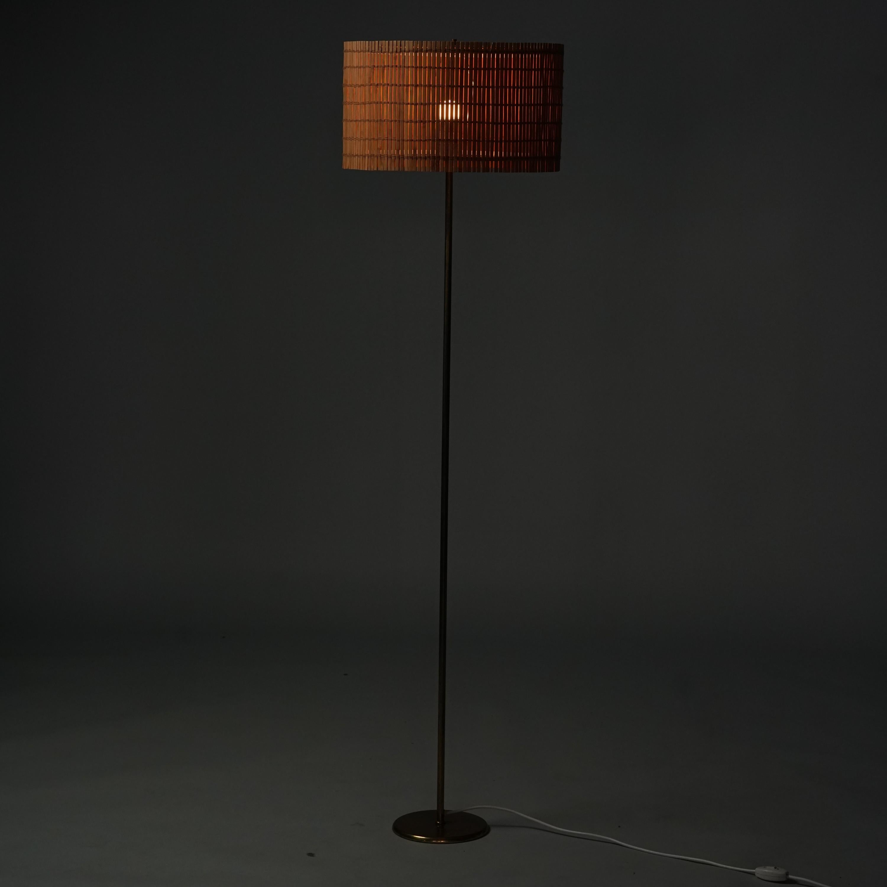 Scandinavian Modern Model 9633 Floor Lamp, Paavo Tynell, Taito Oy, 1940/1950s For Sale