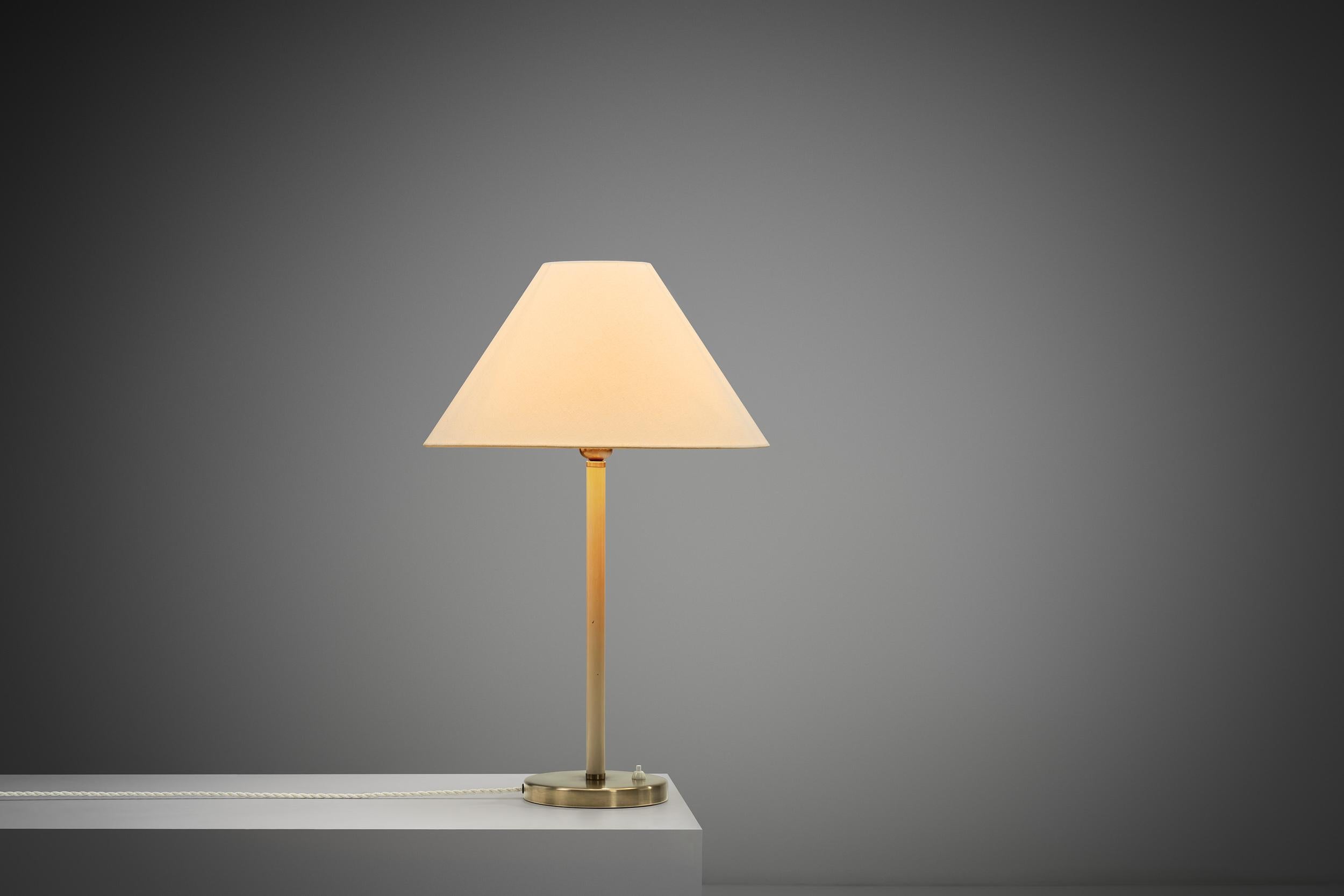 The manufacturer of this lamp, ASEA, has a rich heritage rooted in lighting innovation, pushing boundaries and redefining norms, playing a pivotal role in shaping the trajectory of Swedish lighting design during the 20th century. Their commitment to