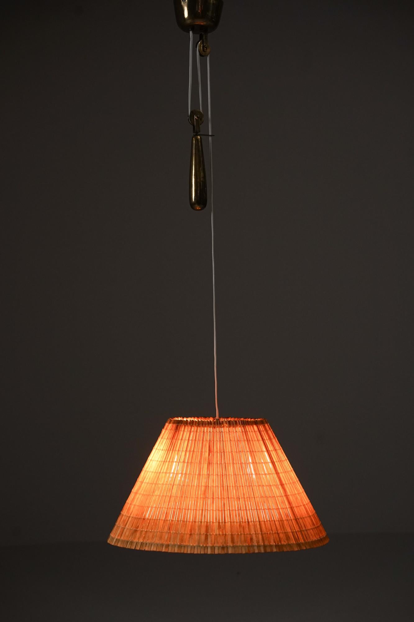 Model A1968 Pendant, Paavo Tynell, Taito Oy, Mid 20th-century In Good Condition For Sale In Helsinki, Uusimaa