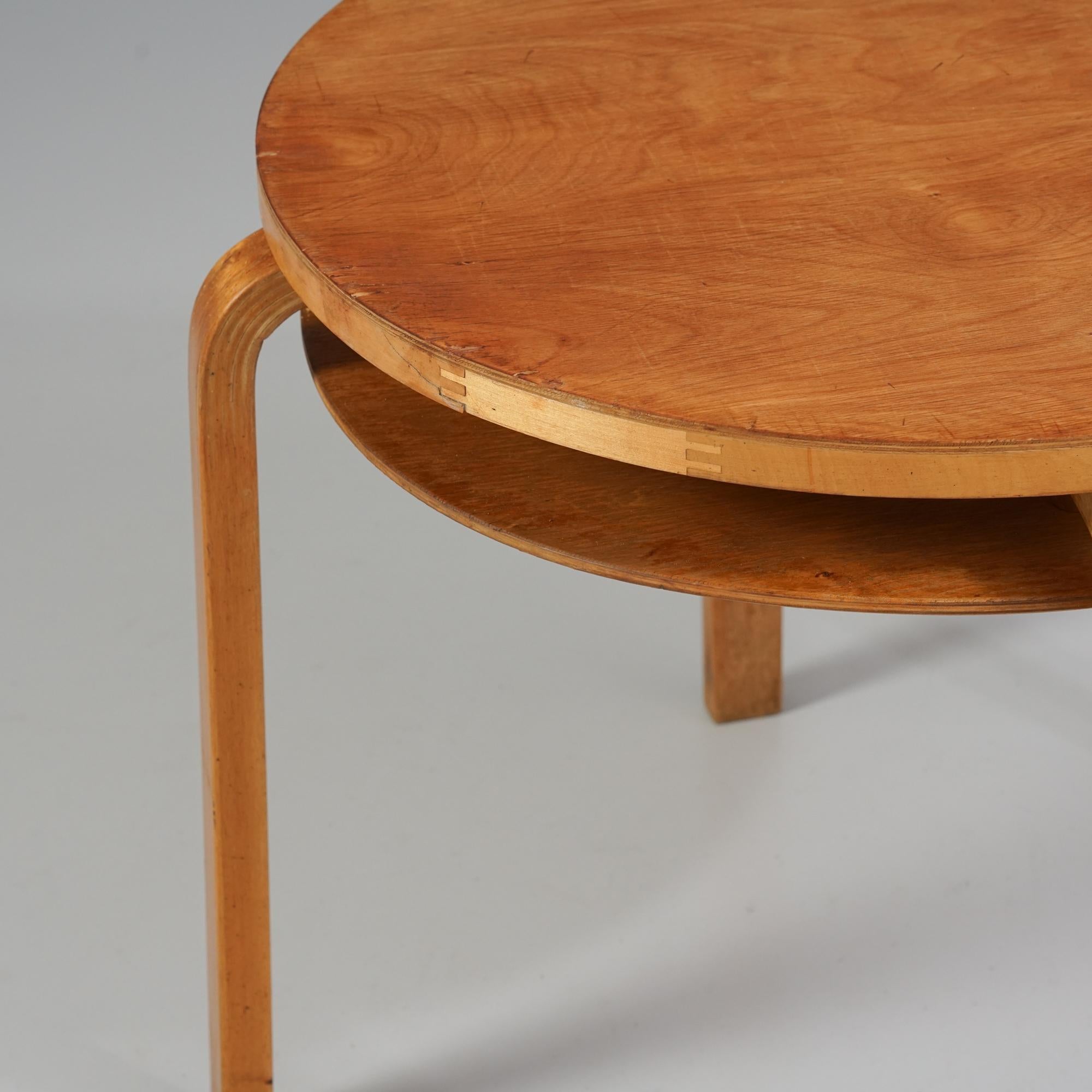 Finlandais Model No A70 Club Table, Alvar Aalto, Oy Huonekalu- ja Rakennustyötehdas, 1940/1950 en vente