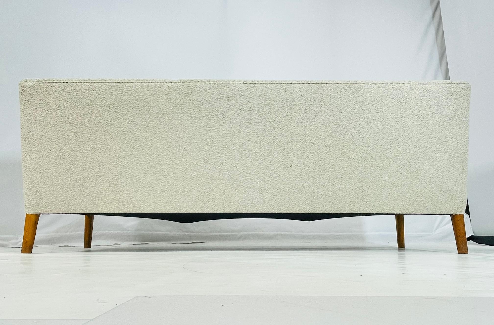 Modèle AP18 Canapé 3 places par Hans J. Wegner pour A.P. Stolen en vente 3