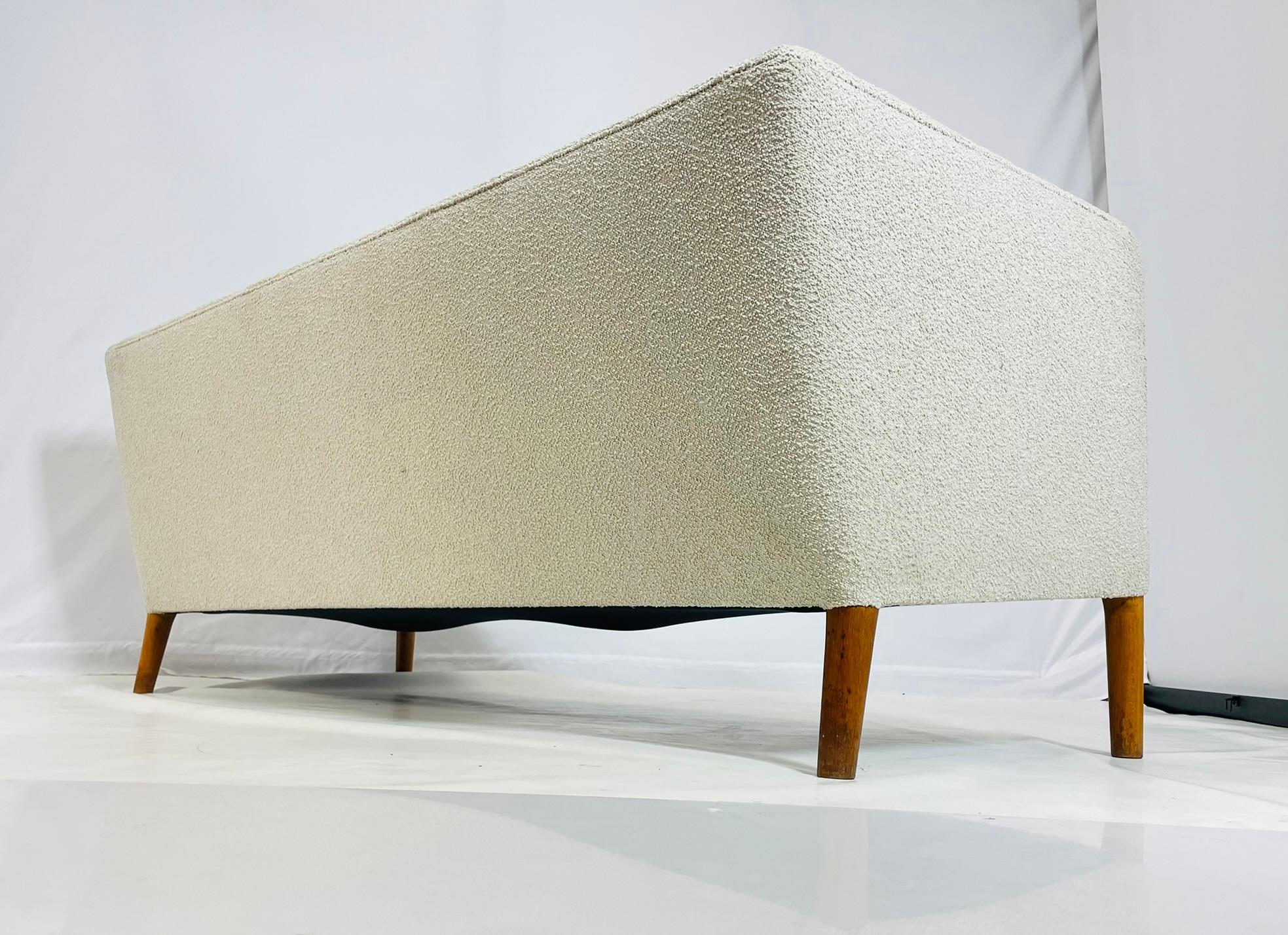 Modèle AP18 Canapé 3 places par Hans J. Wegner pour A.P. Stolen en vente 5