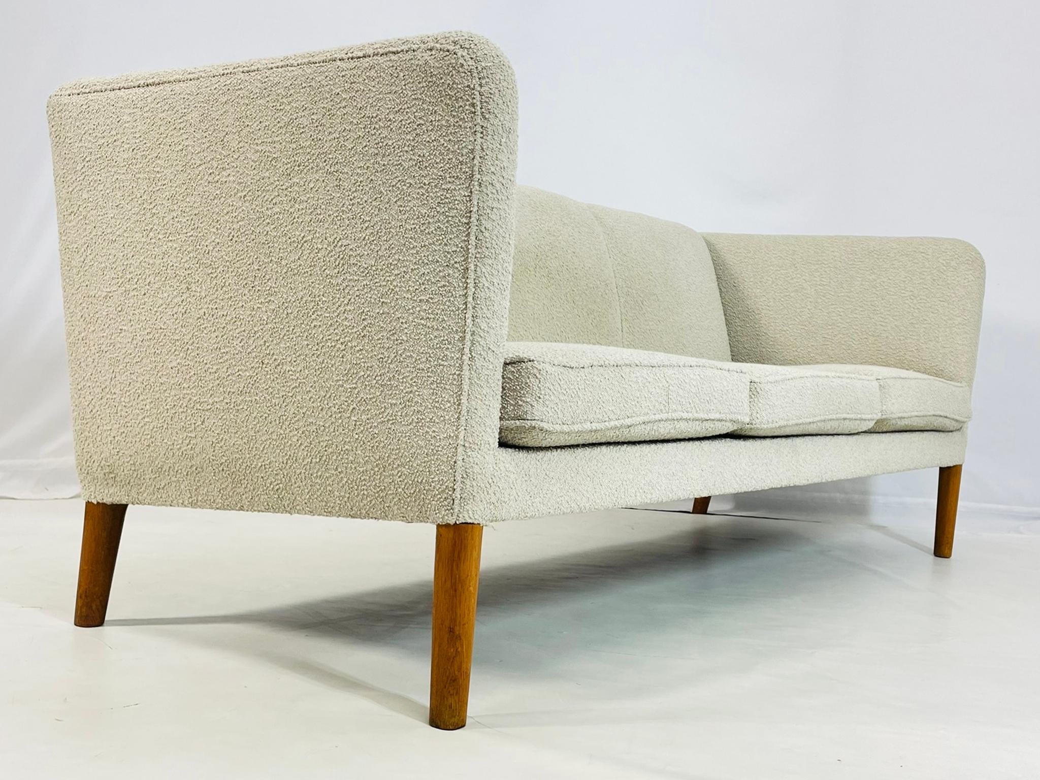 Mid-Century Modern Modèle AP18 Canapé 3 places par Hans J. Wegner pour A.P. Stolen en vente