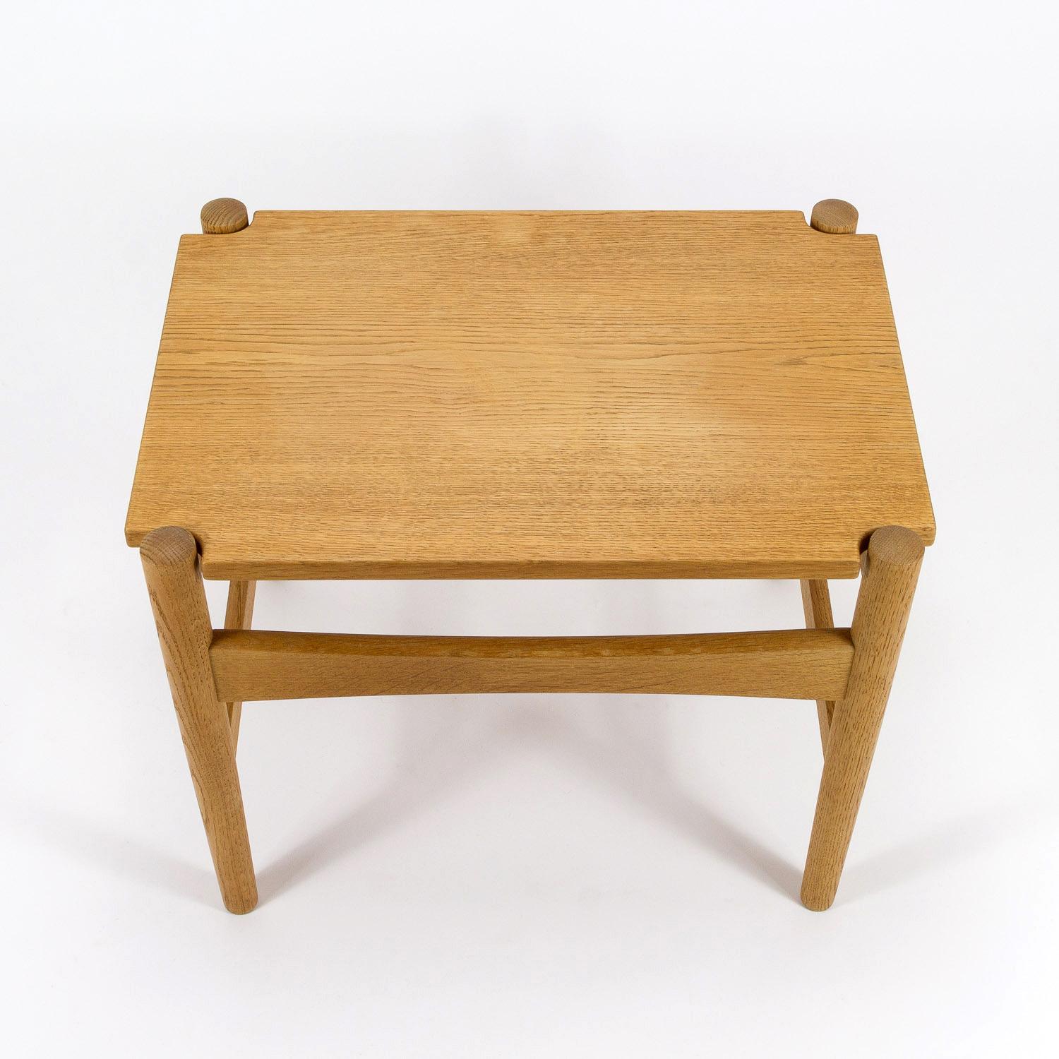 Mid-20th Century Mid Century Model AT50 Oak Side Table, Hans Wegner for A. Tuck, Denmark 1960s
