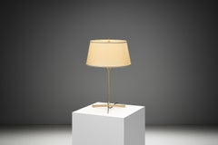 Model No "B-31" Brass Table Lamp by Bergboms, Sweden Mid-20th Century (lampe de table en laiton)