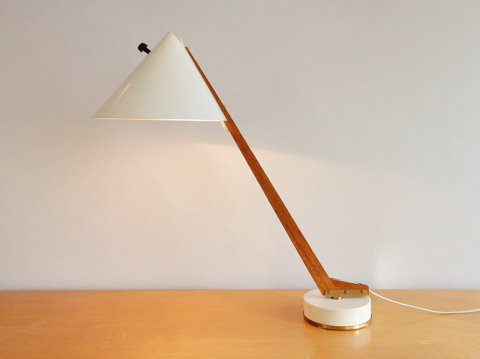 Schreibtischlampe Modell 'B54' von Hans-Agne Jakobsson für Markaryd (Moderne der Mitte des Jahrhunderts) im Angebot