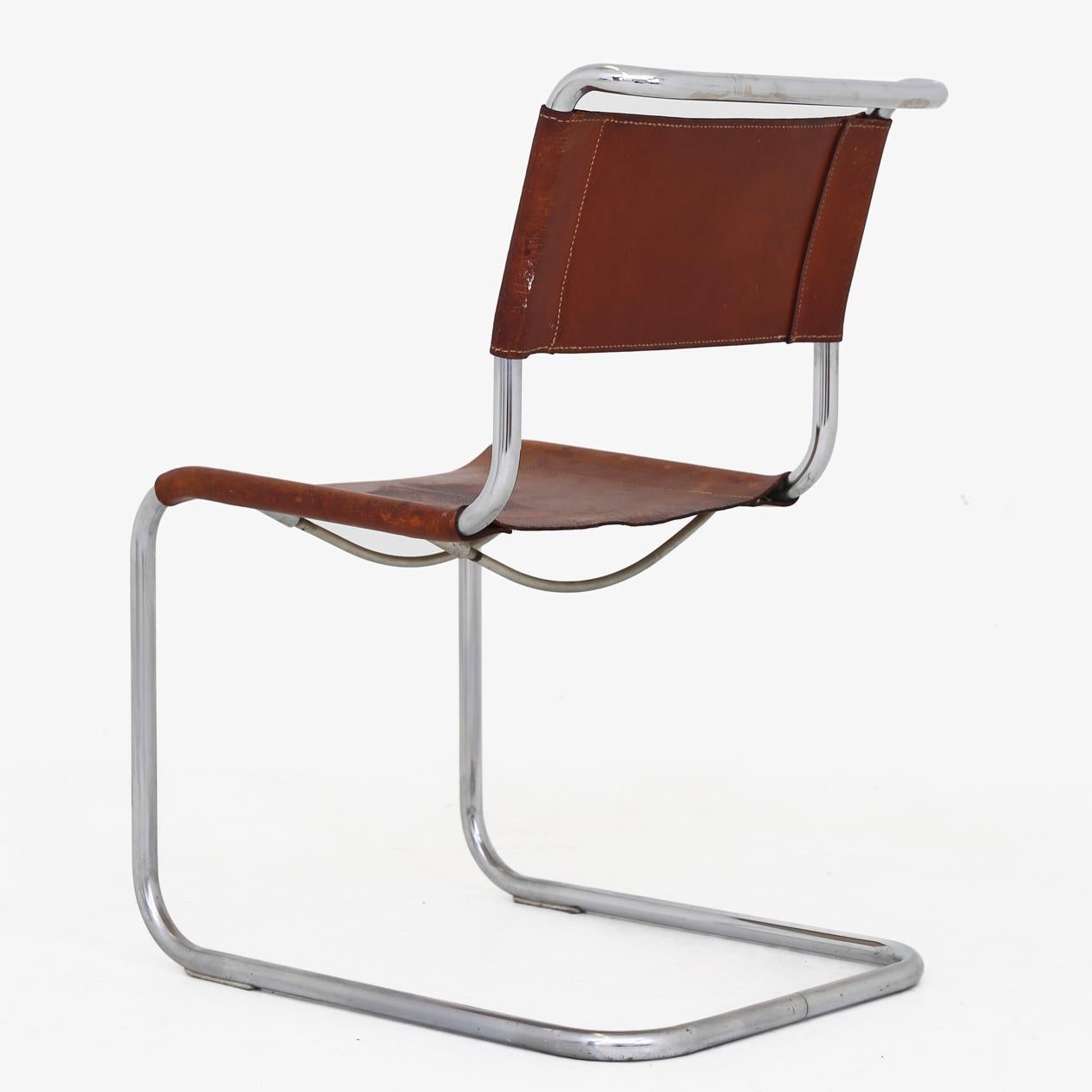 Model Bauhaus S33 - Cantilever chair in steel and patinated core leather. Marcel Breuer / Thornet