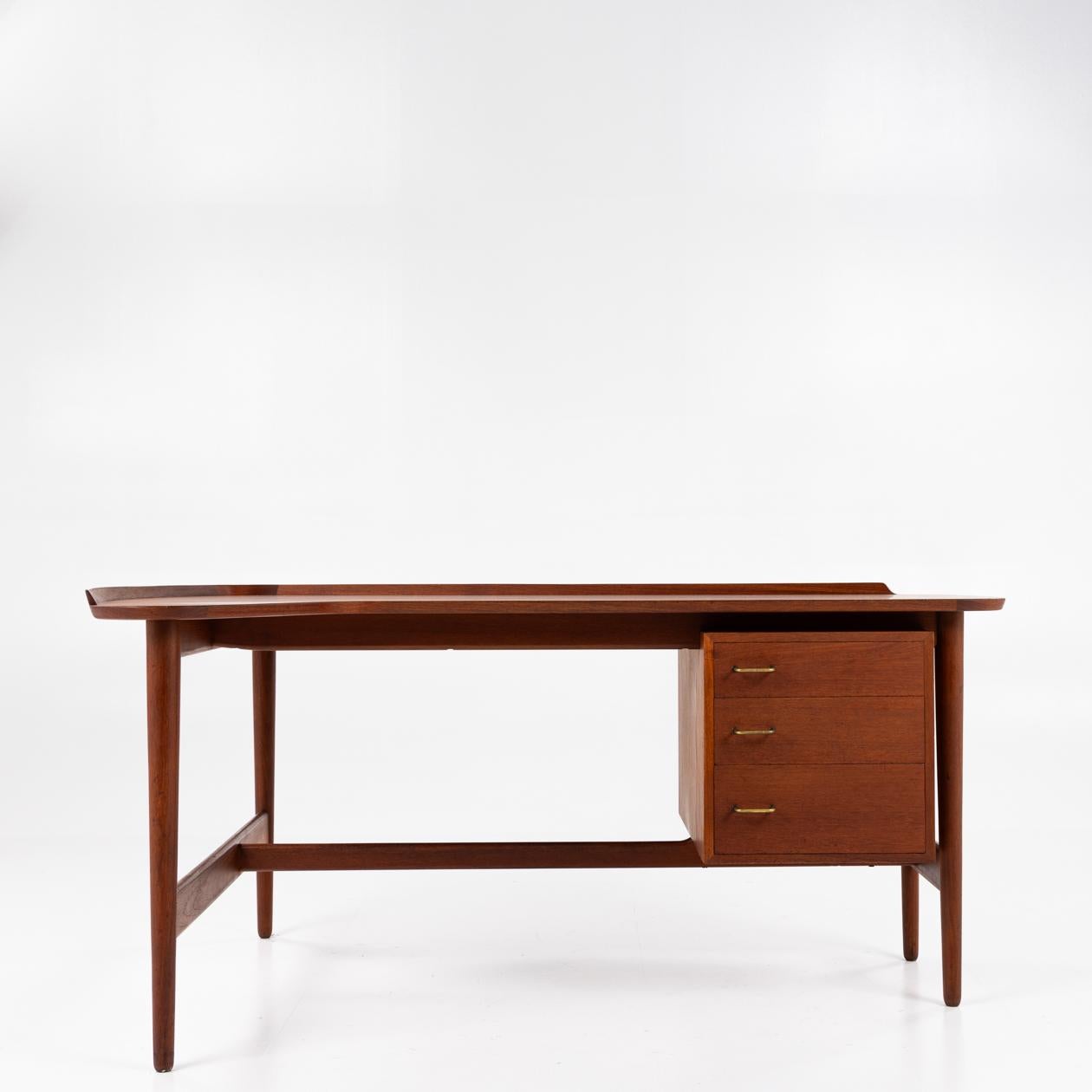 Model BO 85 - Freestanding desk by Arne Vodder 3