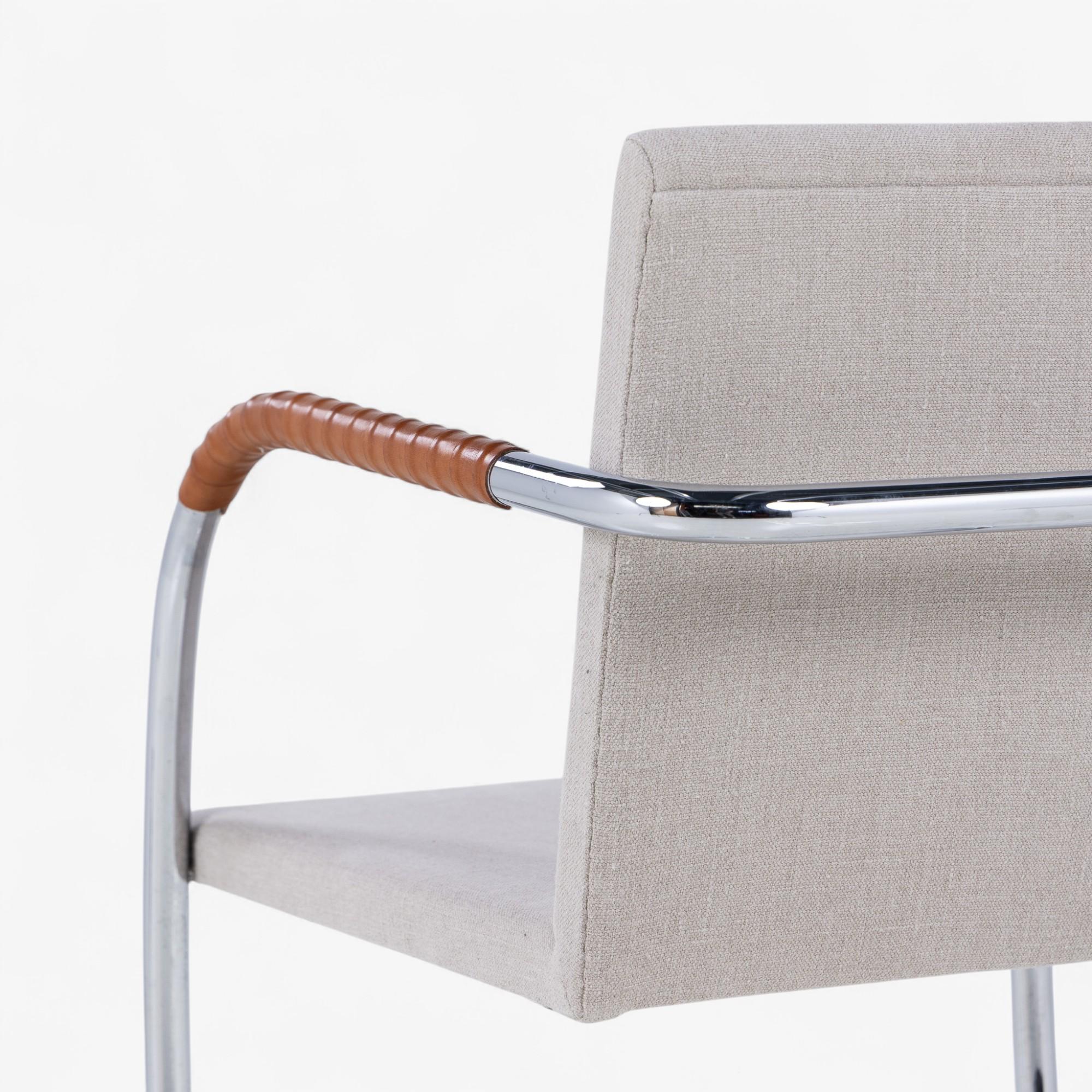 Model 'Brno': Set of four 'Freeswinger' chairs by Ludwig Mies van der Rohe In Good Condition For Sale In Copenhagen, DK