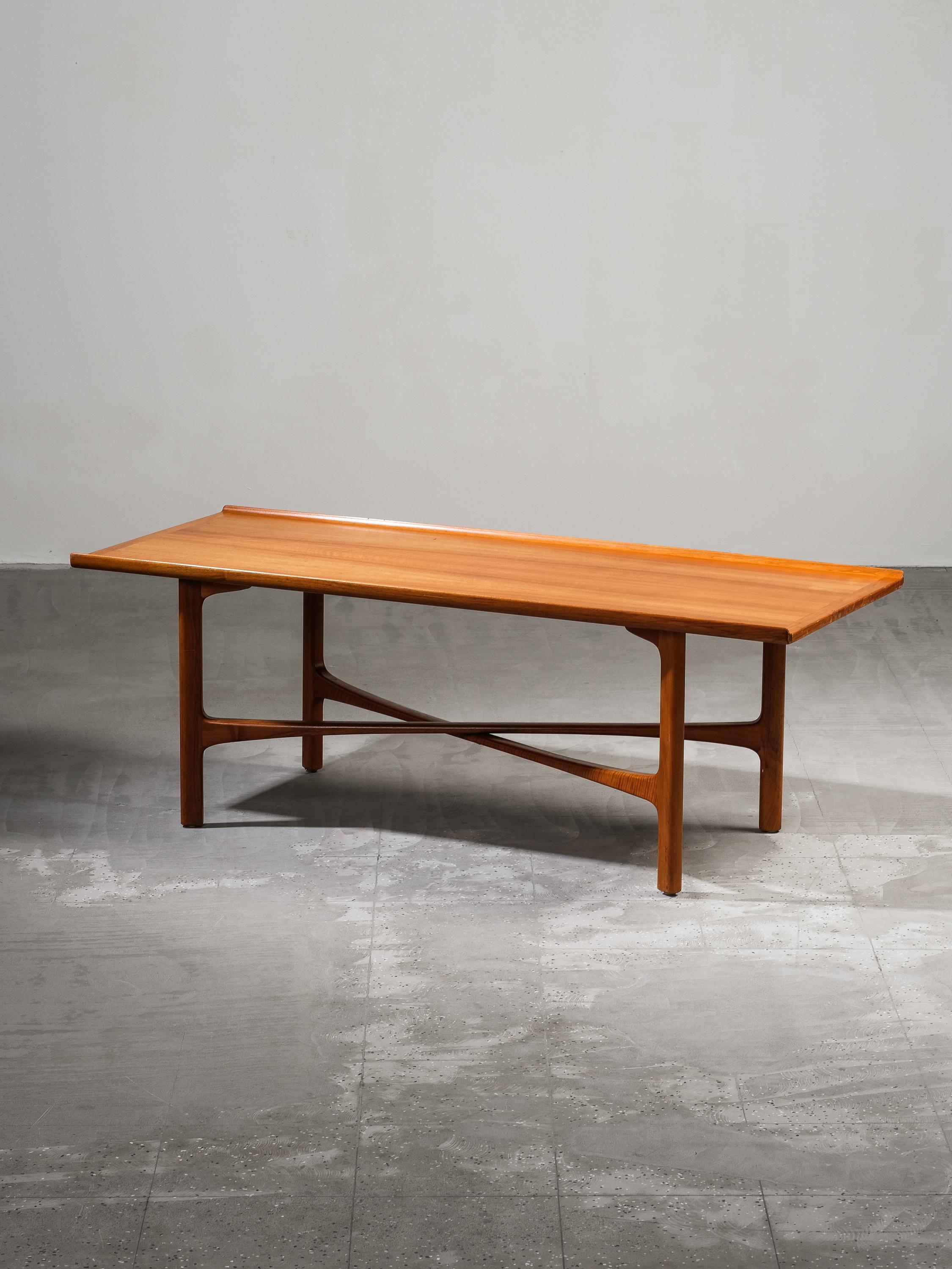 Couchtisch Modell „Carmel“ aus Nussbaumholz von Folke Ohlsson für Bodafors, Schweden, 1960er Jahre (Skandinavische Moderne) im Angebot