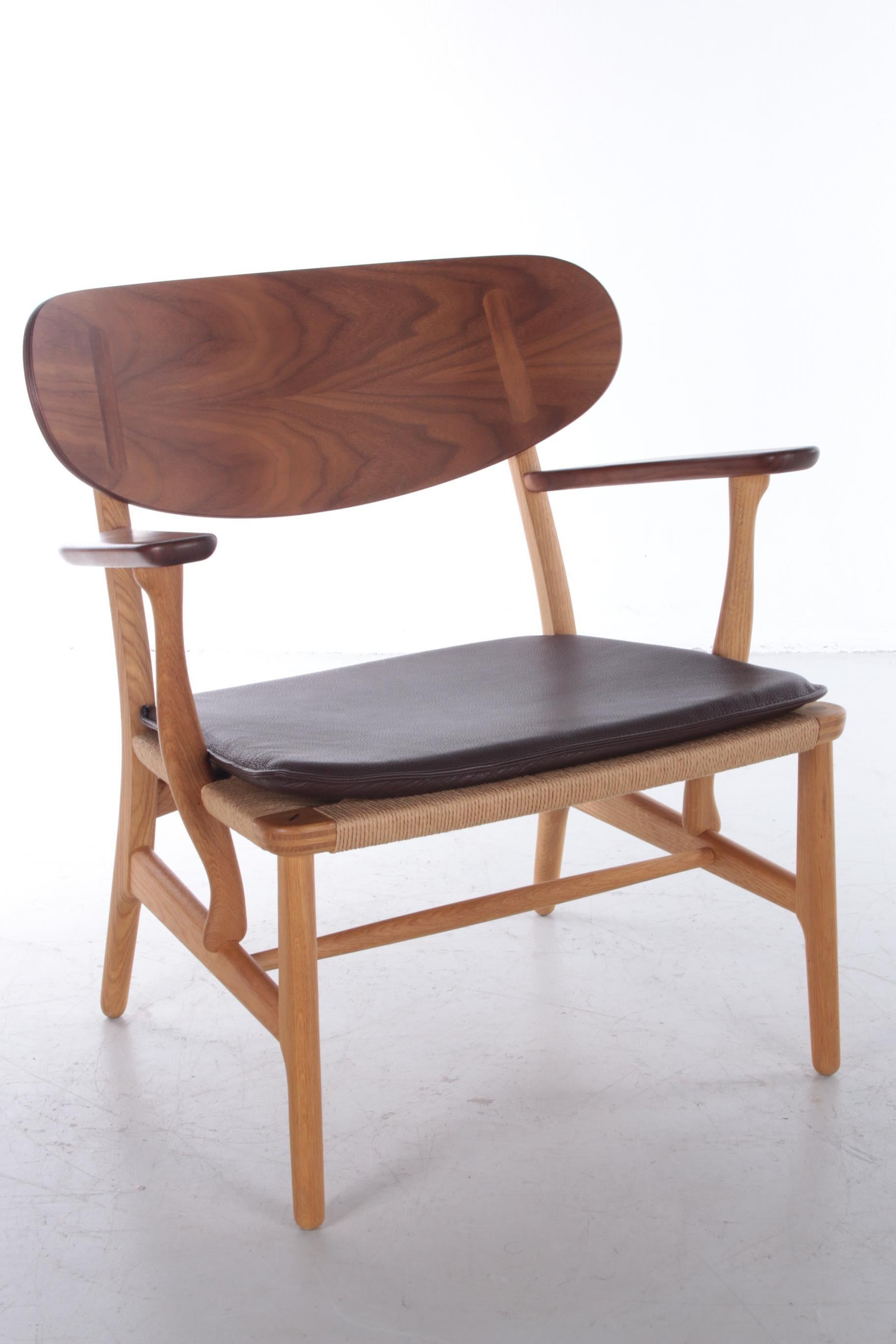 Mid-Century Modern Model Ch22 Lounge Chair by Hans J. Wegner for Carl Hansen & Søn