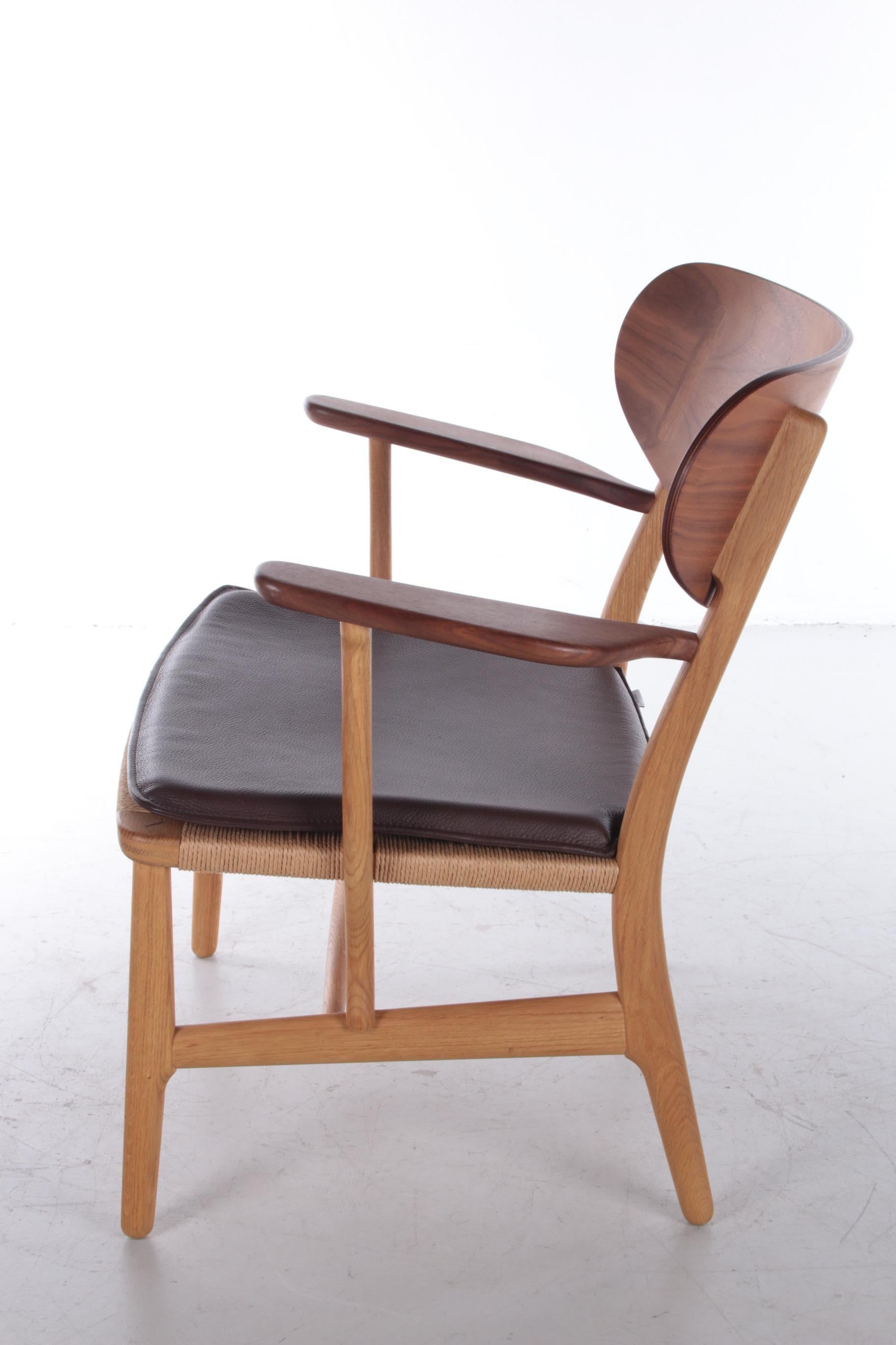 20th Century Model Ch22 Lounge Chair by Hans J. Wegner for Carl Hansen & Søn